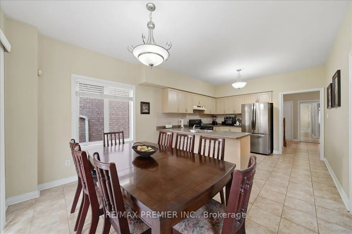 Photo 14 of 5 Laura Sabrina Drive, Vaughan, Sonoma Heights — HOMEH