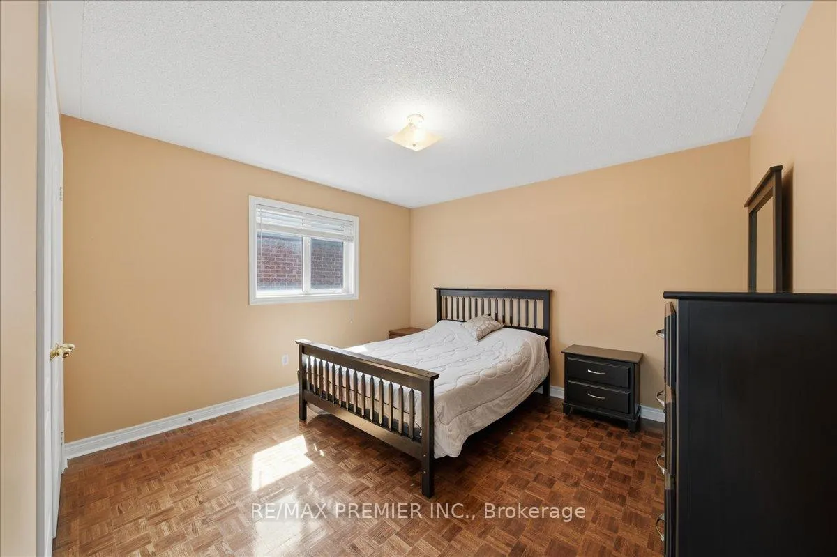 Photo 15 of 5 Laura Sabrina Drive, Vaughan, Sonoma Heights — HOMEH