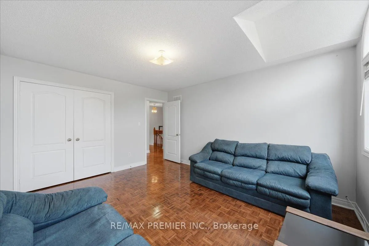 Photo 17 of 5 Laura Sabrina Drive, Vaughan, Sonoma Heights — HOMEH