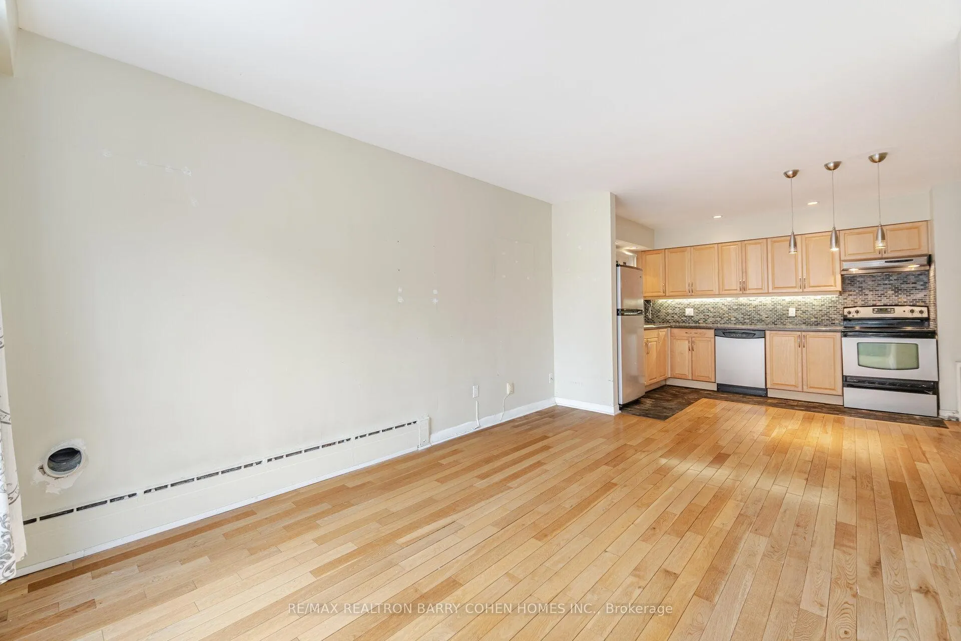Photo 13 of Unit 2 Main, 475 Winona Drive, Toronto, Humewood-Cedarvale — HOMEH
