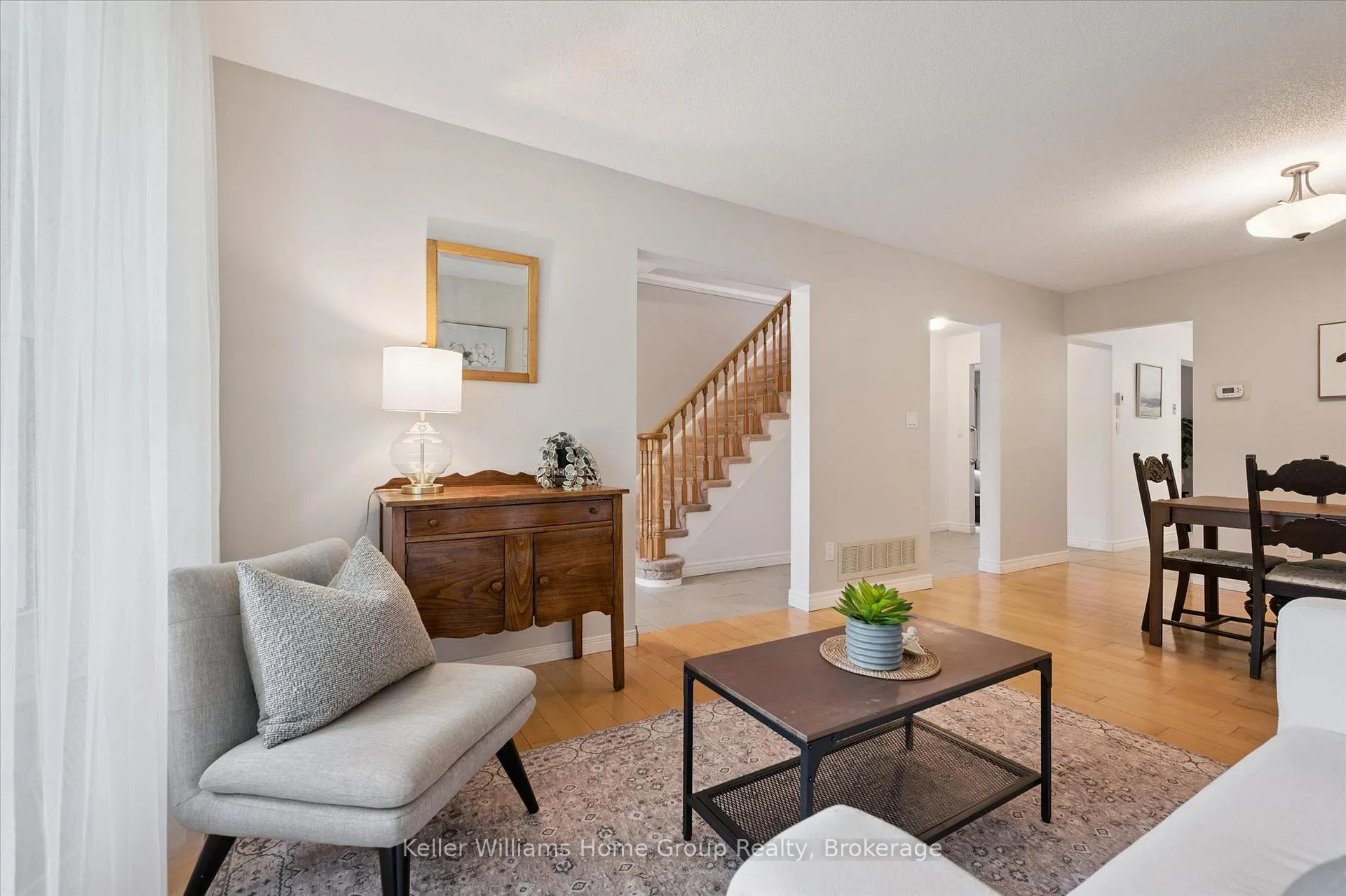 Photo 9 of 735 Campbell Avenue, Centre Wellington, Fergus — HOMEH