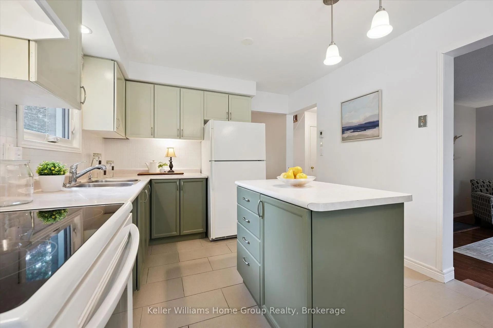 Photo 14 of 735 Campbell Avenue, Centre Wellington, Fergus — HOMEH