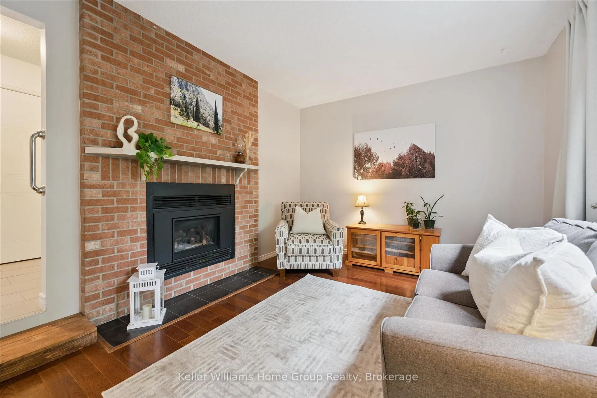 Photo 21 of 735 Campbell Avenue, Centre Wellington, Fergus — HOMEH