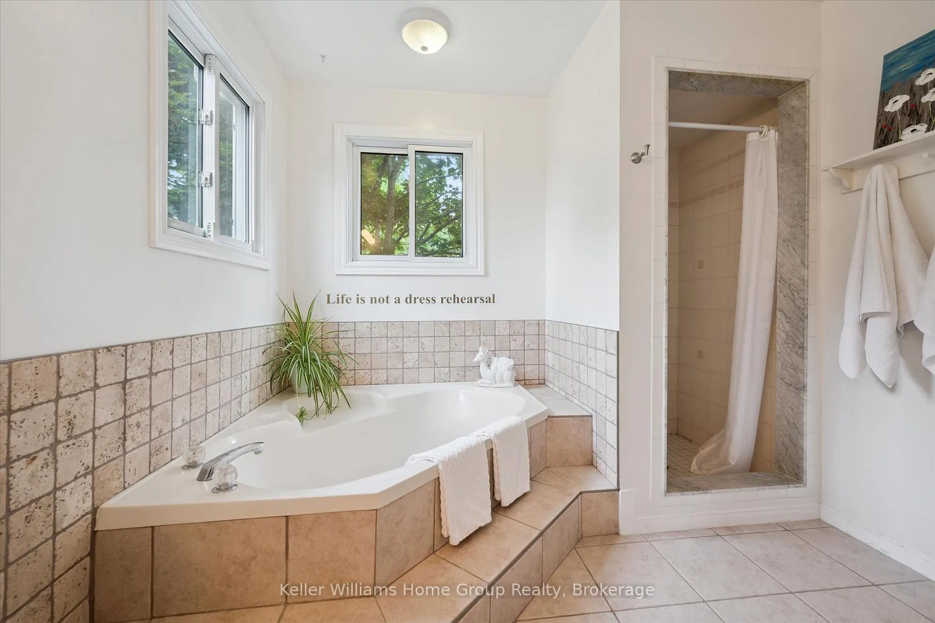 Photo 33 of 735 Campbell Avenue, Centre Wellington, Fergus — HOMEH