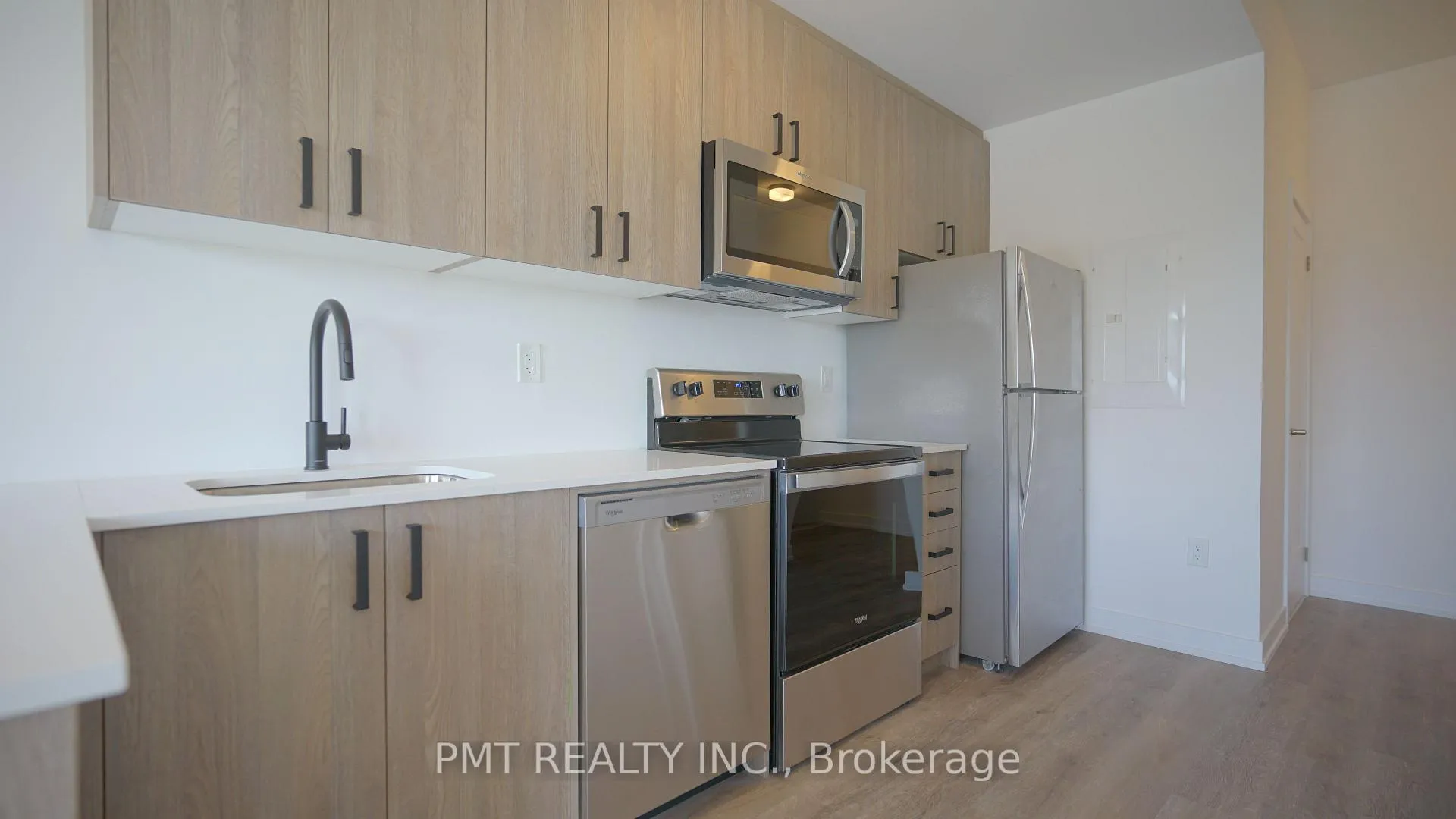 Photo 3 of Unit R27, 25 Palace Street, Kitchener, Laurentian Hills — HOMEH