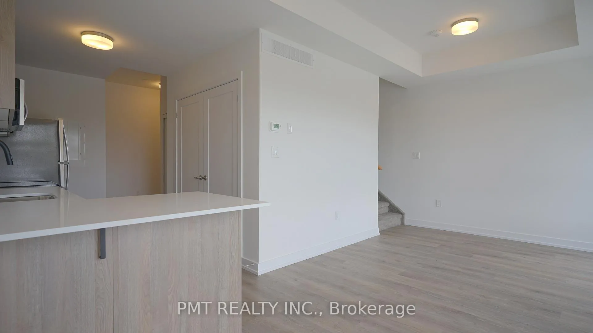 Photo 4 of Unit R27, 25 Palace Street, Kitchener, Laurentian Hills — HOMEH