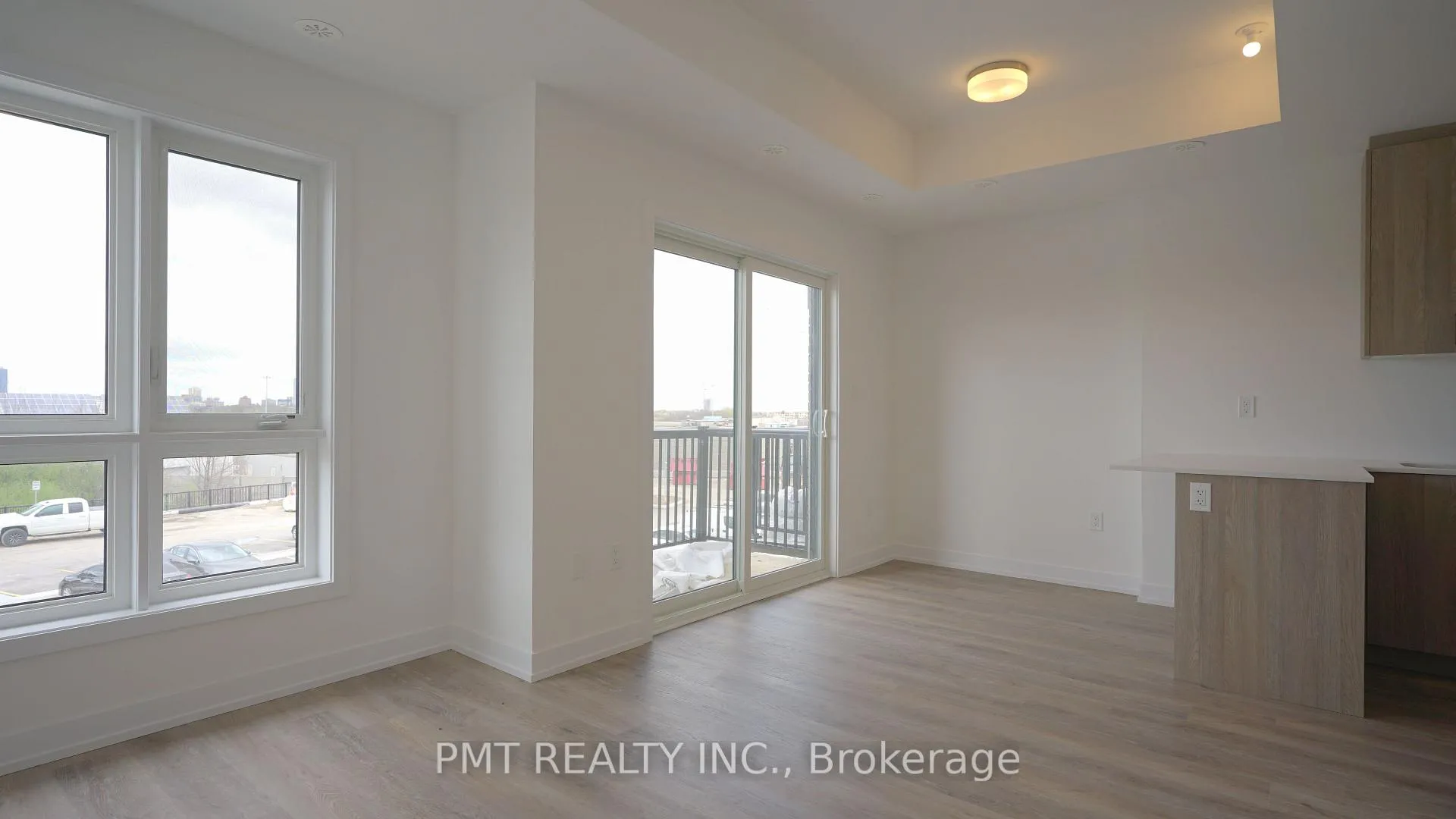 Photo 7 of Unit R27, 25 Palace Street, Kitchener, Laurentian Hills — HOMEH