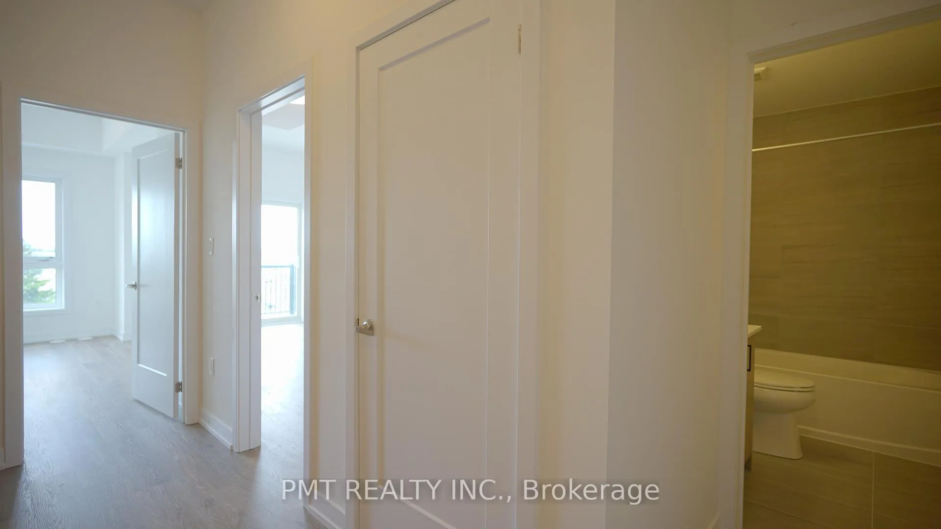 Photo 10 of Unit R27, 25 Palace Street, Kitchener, Laurentian Hills — HOMEH