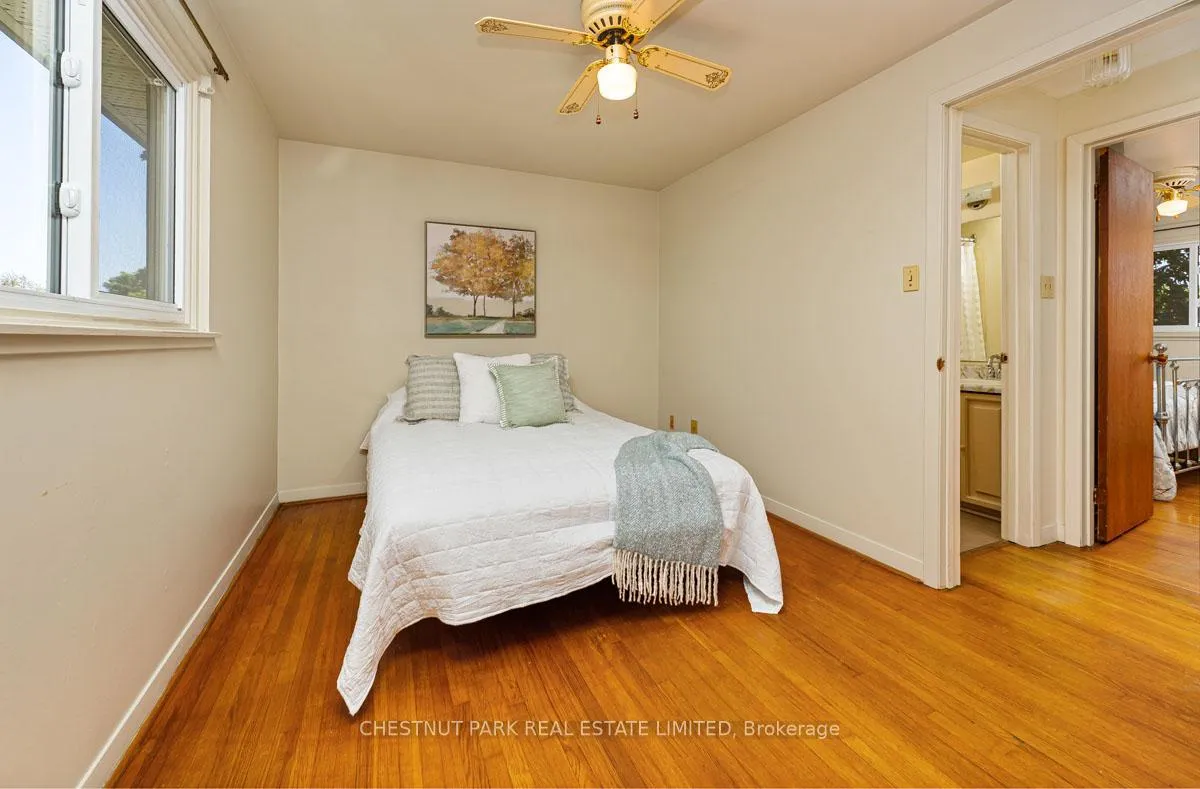Photo 14 of 14 Vanderbrent Crescent, Etobicoke, Willowridge-Martingrove-Richview — HOMEH