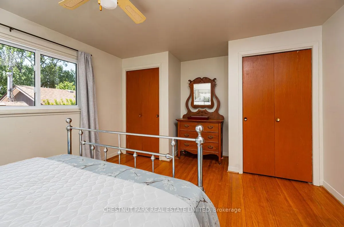 Photo 16 of 14 Vanderbrent Crescent, Etobicoke, Willowridge-Martingrove-Richview — HOMEH