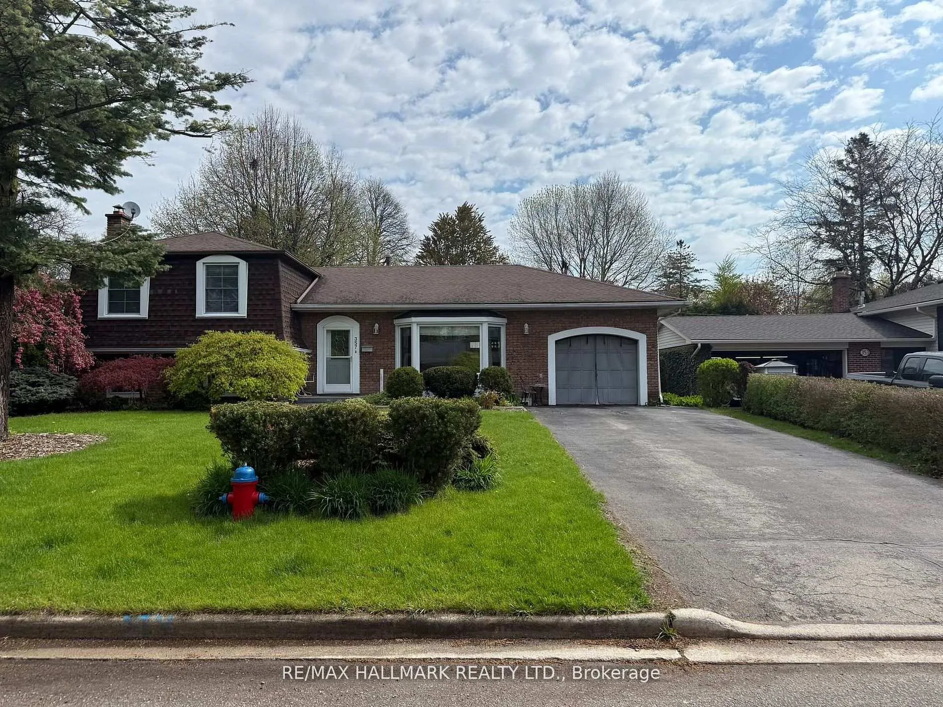 Photo 1 of 357 Monica Crescent, Burlington, Roseland — HOMEH