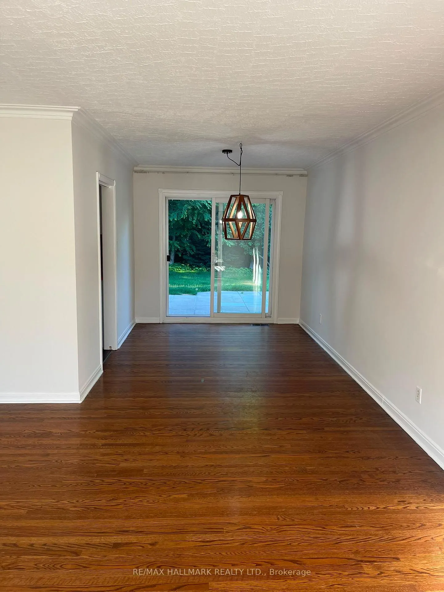 Photo 4 of 357 Monica Crescent, Burlington, Roseland — HOMEH