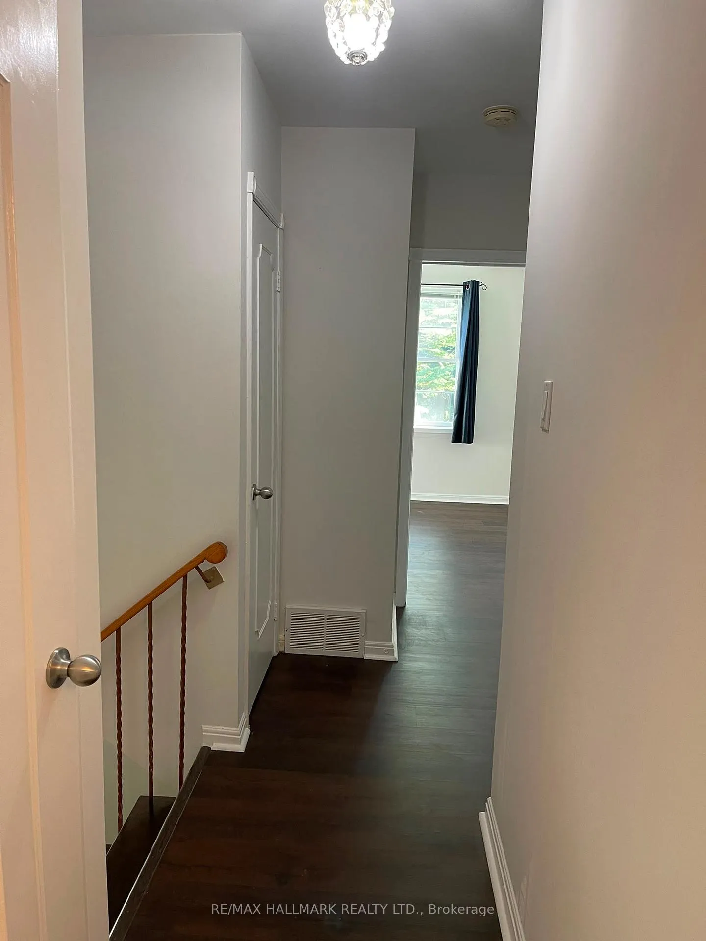 Photo 5 of 357 Monica Crescent, Burlington, Roseland — HOMEH