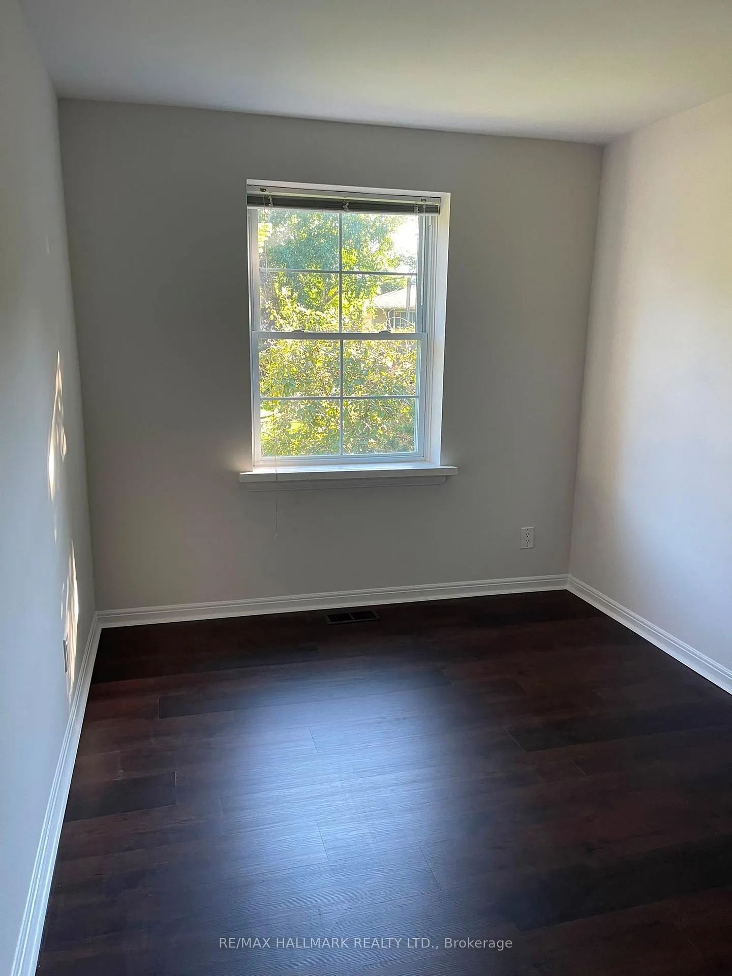Photo 13 of 357 Monica Crescent, Burlington, Roseland — HOMEH