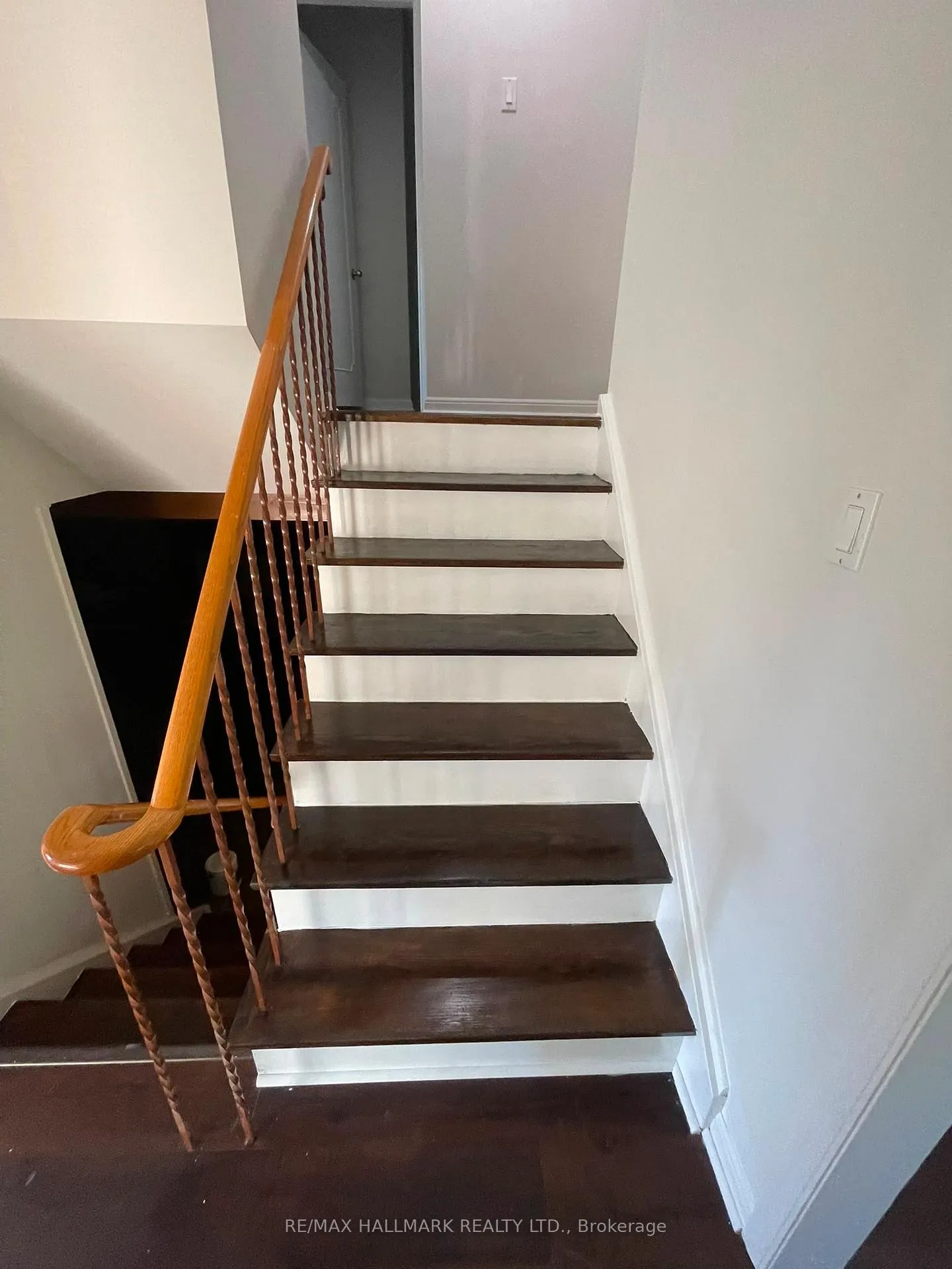 Photo 15 of 357 Monica Crescent, Burlington, Roseland — HOMEH