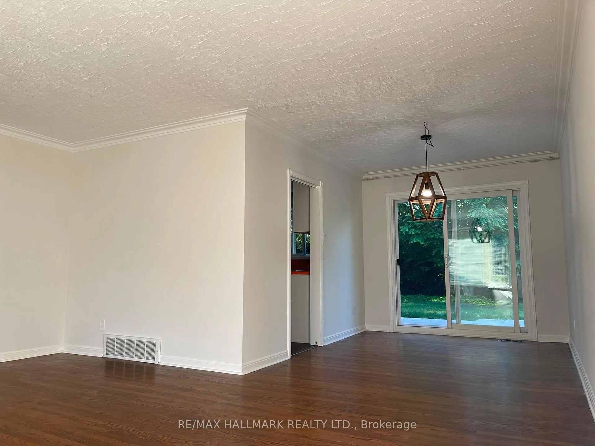 Photo 23 of 357 Monica Crescent, Burlington, Roseland — HOMEH