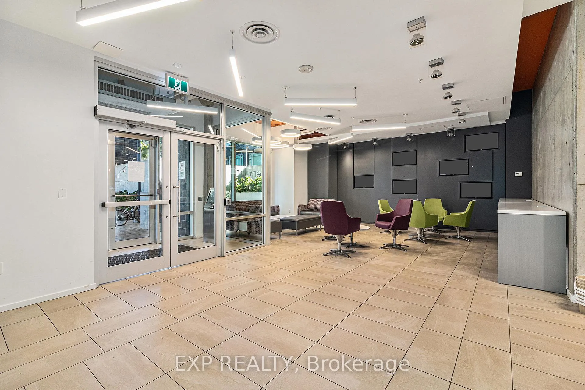 Photo 4 of Unit 2208, 105 Champagne Avenue, Ottawa, West Centre Town — HOMEH