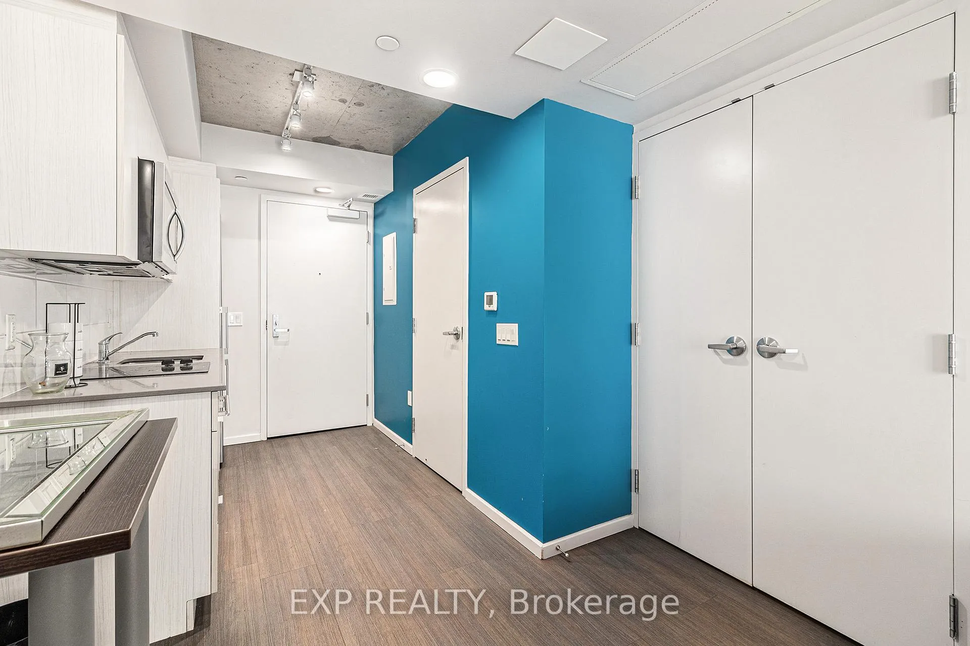 Photo 9 of Unit 2208, 105 Champagne Avenue, Ottawa, West Centre Town — HOMEH