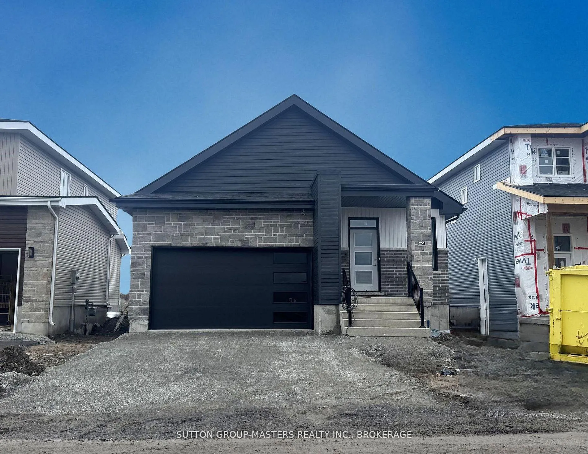 Photo 2 of 251 Pratt Drive, Loyalist, Amherstview — HOMEH