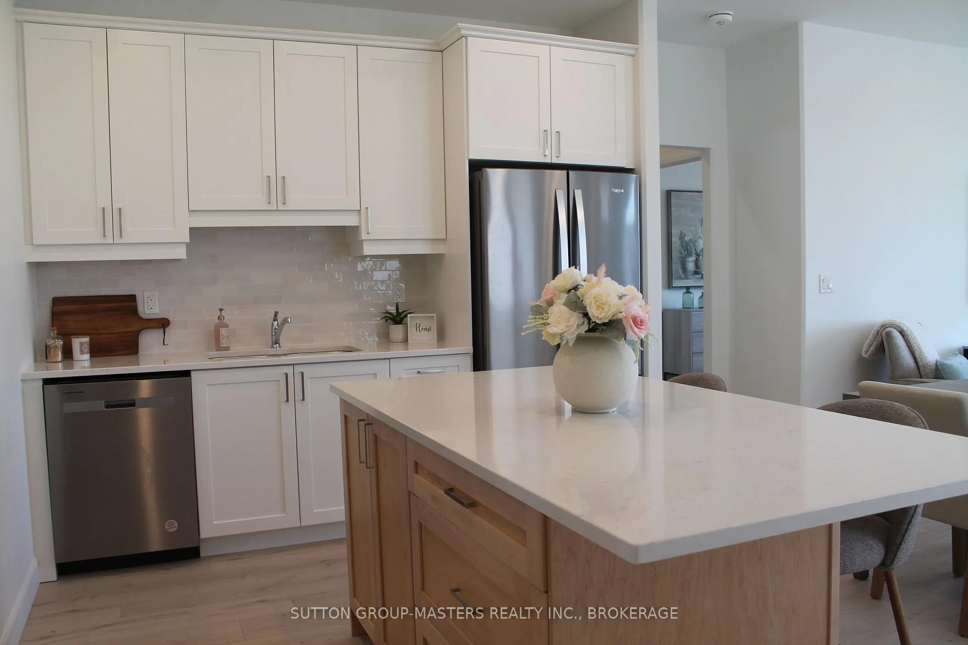 Photo 10 of 251 Pratt Drive, Loyalist, Amherstview — HOMEH