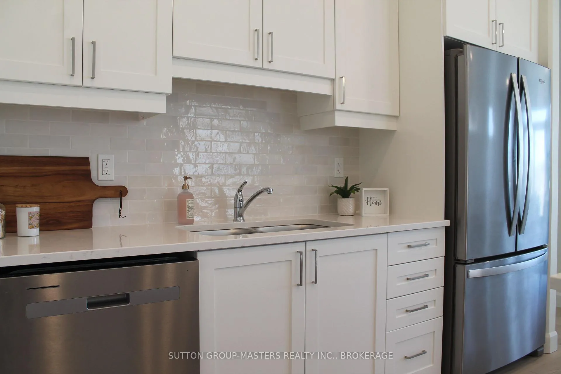 Photo 12 of 251 Pratt Drive, Loyalist, Amherstview — HOMEH