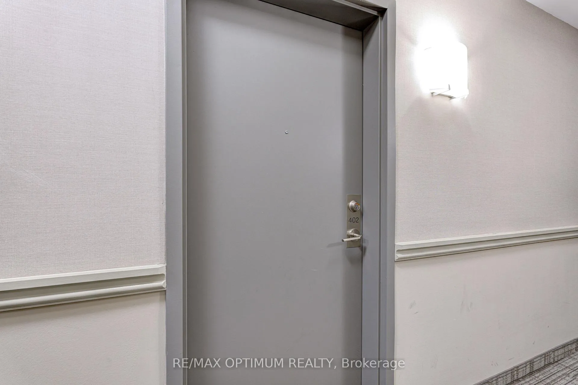 Photo 2 of Unit 402, 50 Sky Harbour Drive, Brampton, Bram West — HOMEH