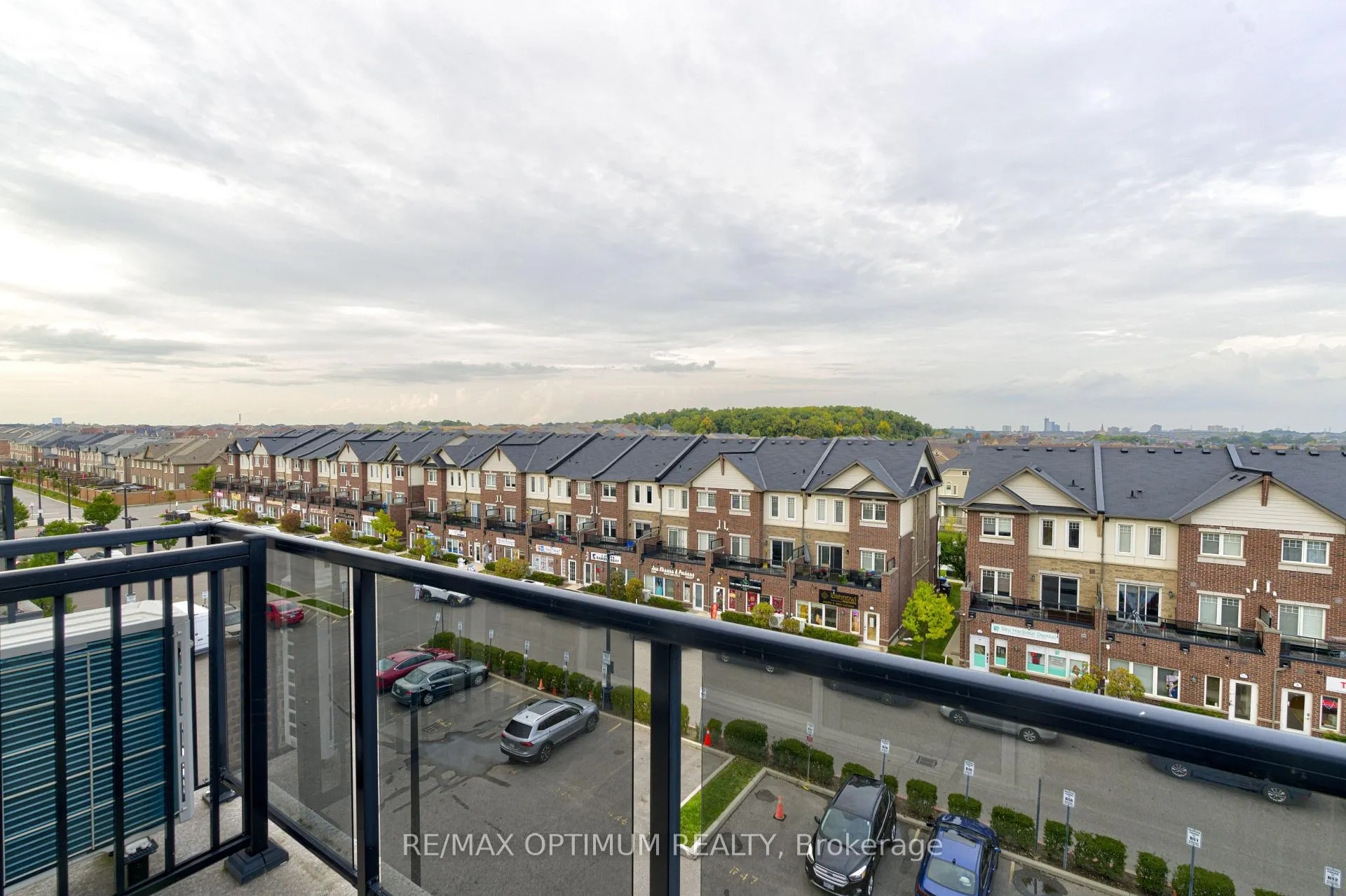 Photo 27 of Unit 402, 50 Sky Harbour Drive, Brampton, Bram West — HOMEH