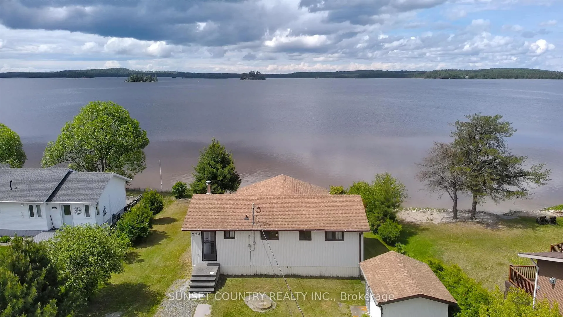 Photo 2 of 224 Lakeshore Drive, Ignace — HOMEH