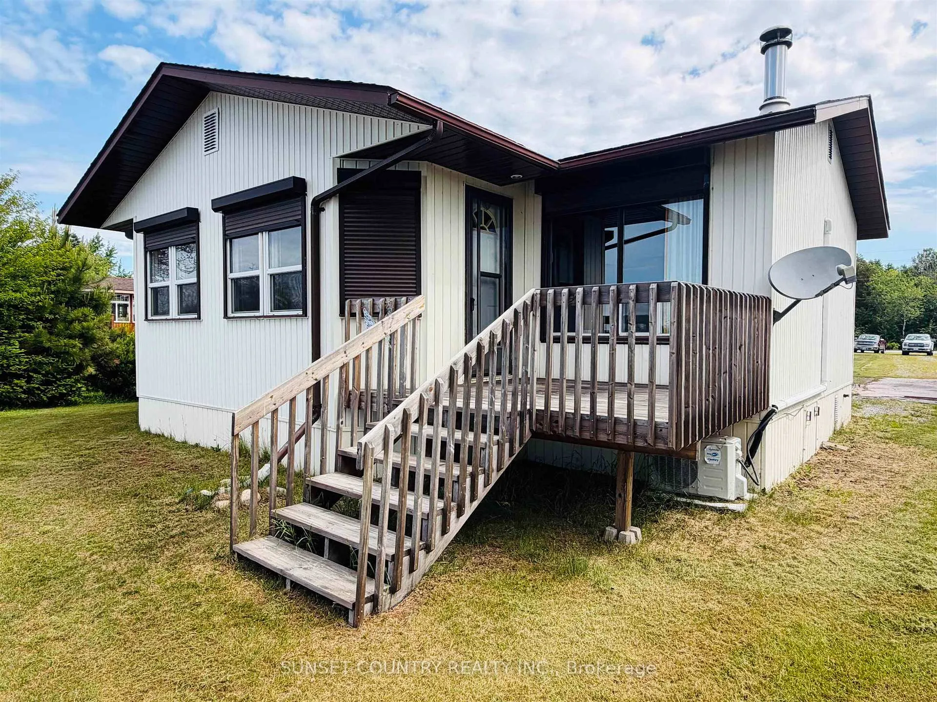 Photo 3 of 224 Lakeshore Drive, Ignace — HOMEH