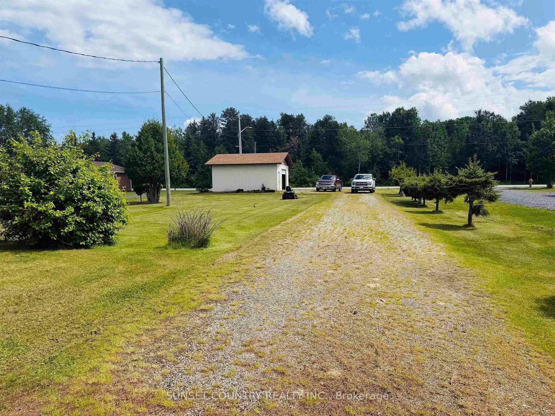 Photo 9 of 224 Lakeshore Drive, Ignace — HOMEH
