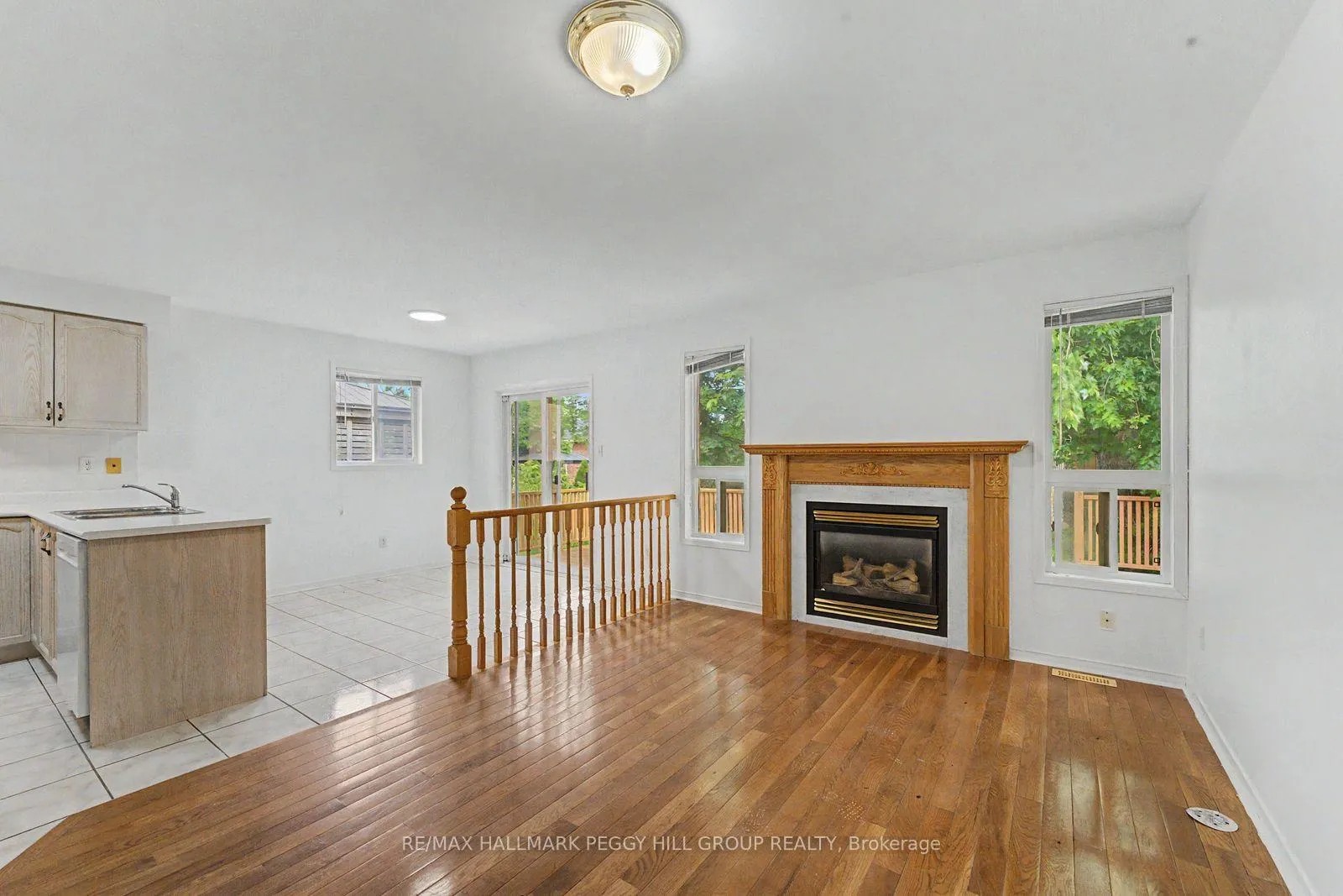 Photo 3 of Unit Upper, 332 Harvie Road, Barrie, Holly — HOMEH