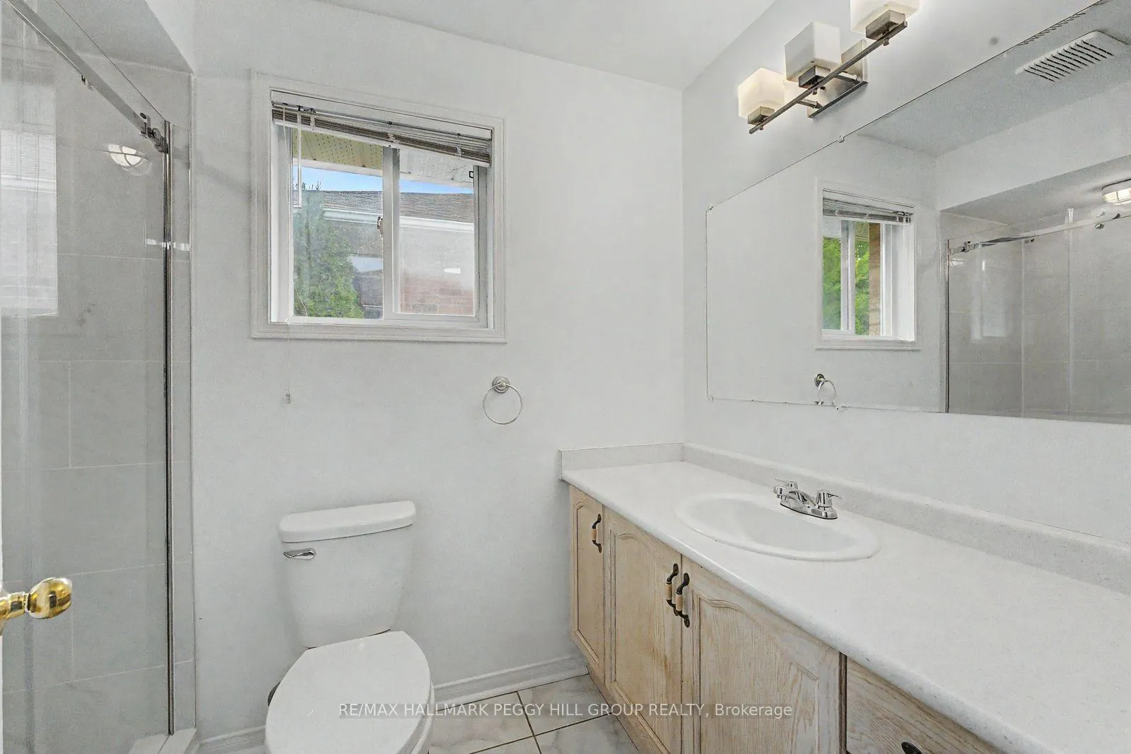 Photo 6 of Unit Upper, 332 Harvie Road, Barrie, Holly — HOMEH