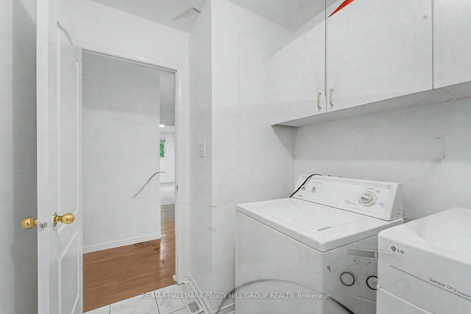 Photo 11 of Unit Upper, 332 Harvie Road, Barrie, Holly — HOMEH