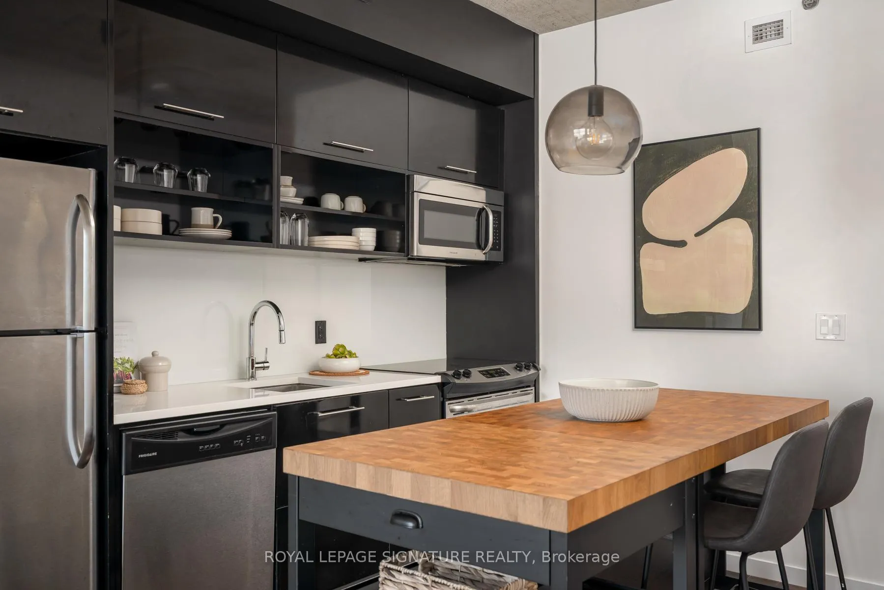 Photo 15 of Unit 601, 51 Trolley Crescent, Toronto, Moss Park — HOMEH