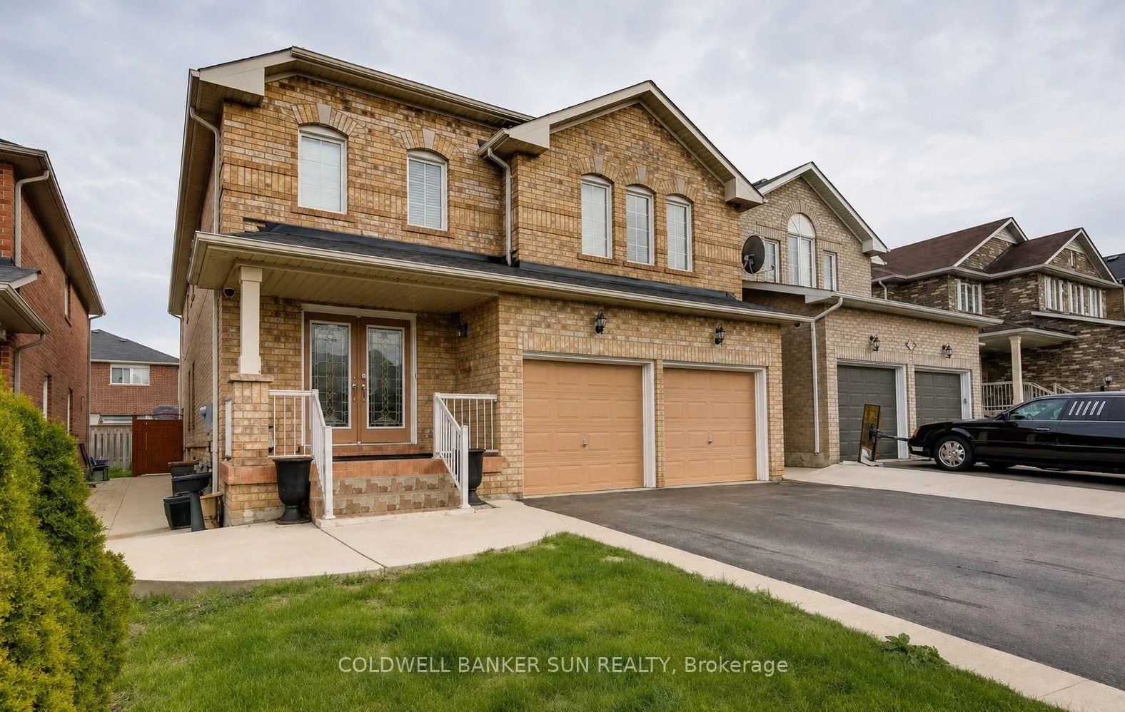 Photo 2 of 67 Tufton Crescent, Brampton, Fletcher's Meadow — HOMEH