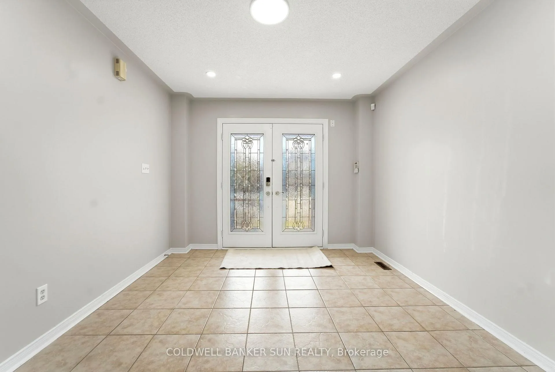 Photo 3 of 67 Tufton Crescent, Brampton, Fletcher's Meadow — HOMEH