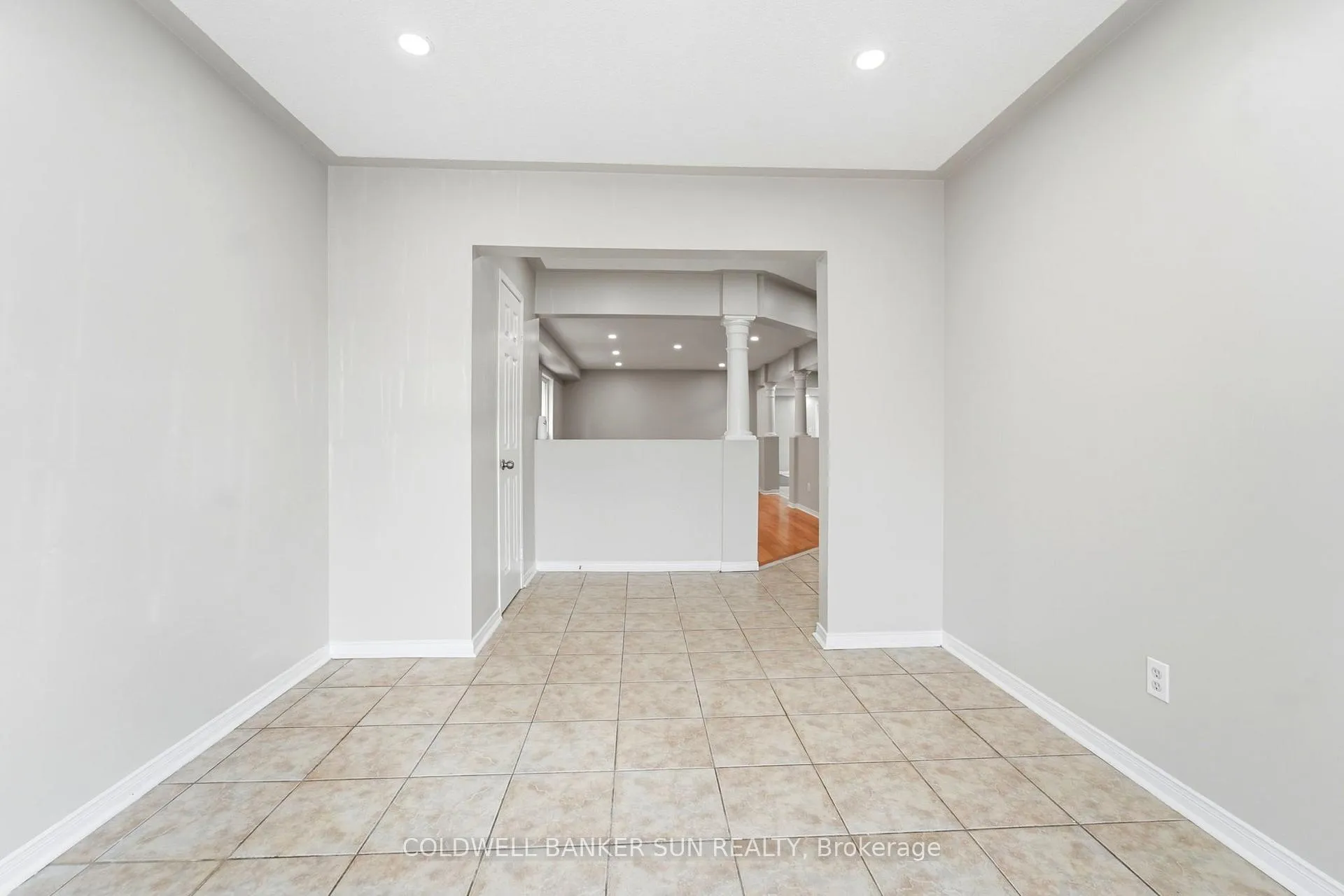 Photo 4 of 67 Tufton Crescent, Brampton, Fletcher's Meadow — HOMEH