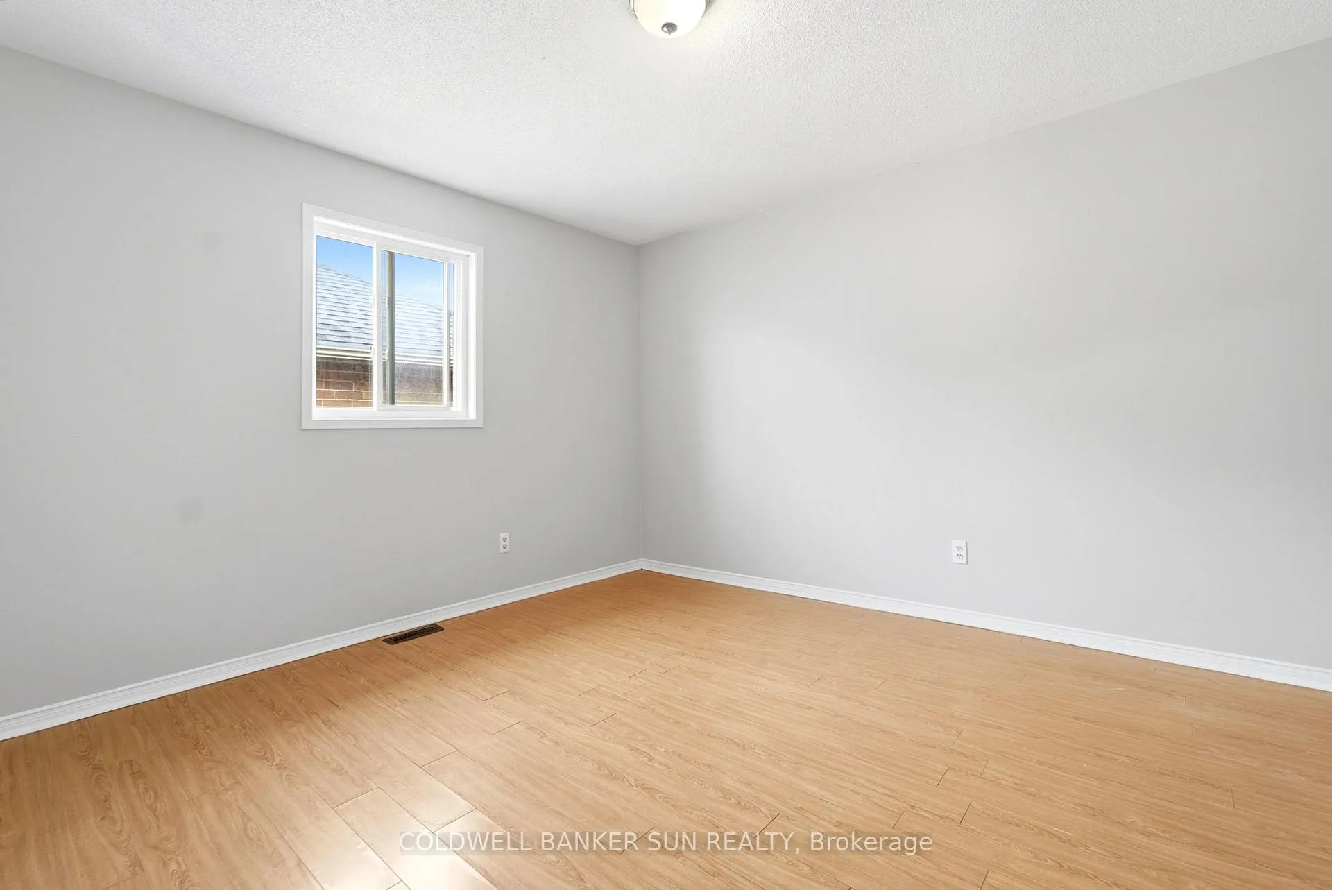 Photo 18 of 67 Tufton Crescent, Brampton, Fletcher's Meadow — HOMEH