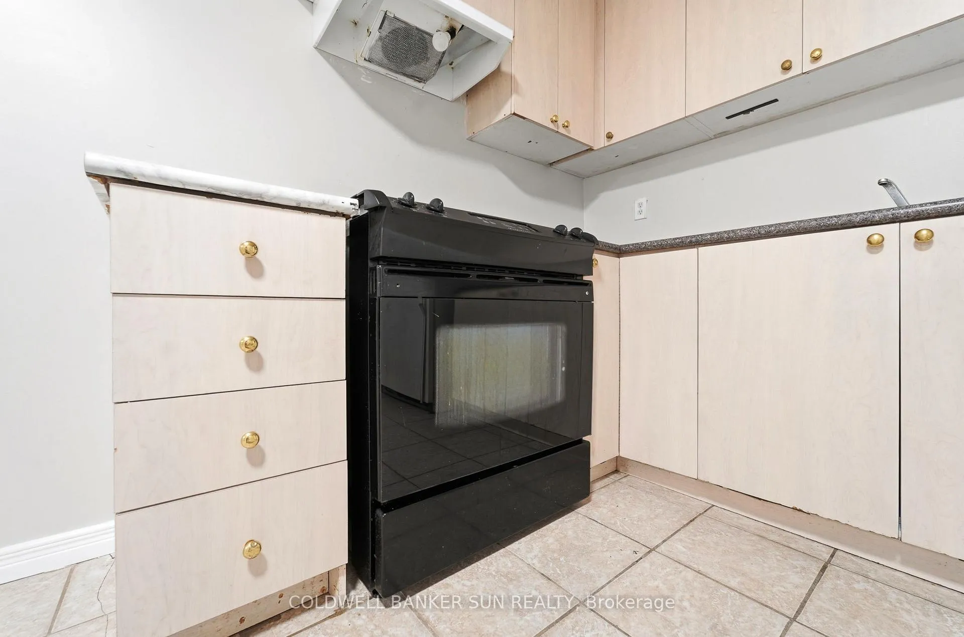 Photo 32 of 67 Tufton Crescent, Brampton, Fletcher's Meadow — HOMEH