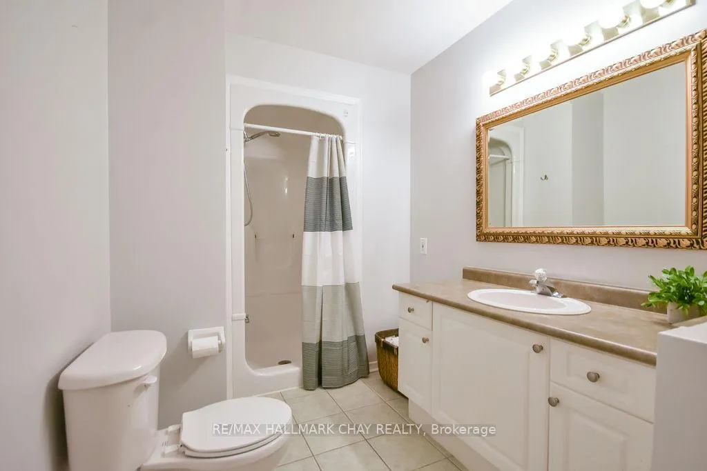 Photo 19 of 37 Julia Crescent, Orillia — HOMEH