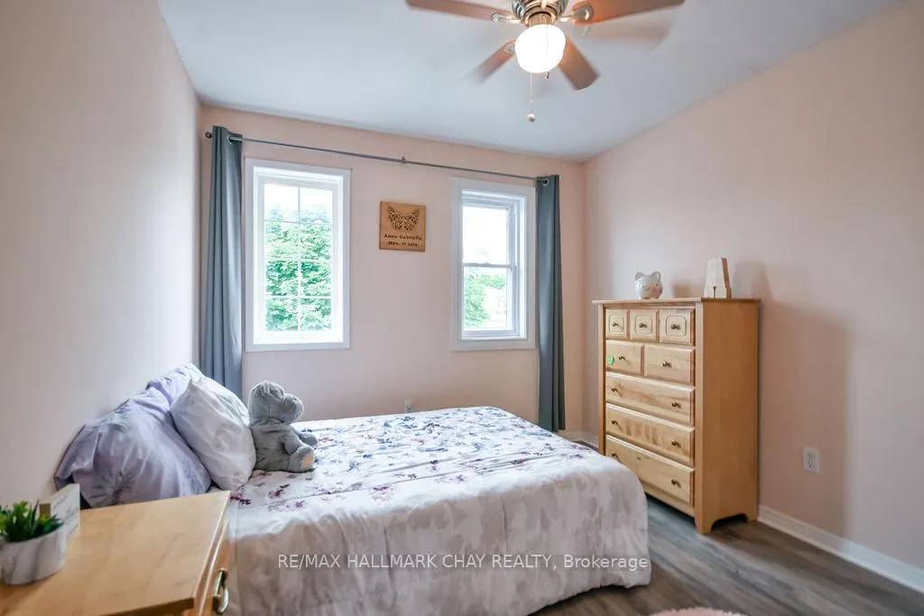 Photo 20 of 37 Julia Crescent, Orillia — HOMEH