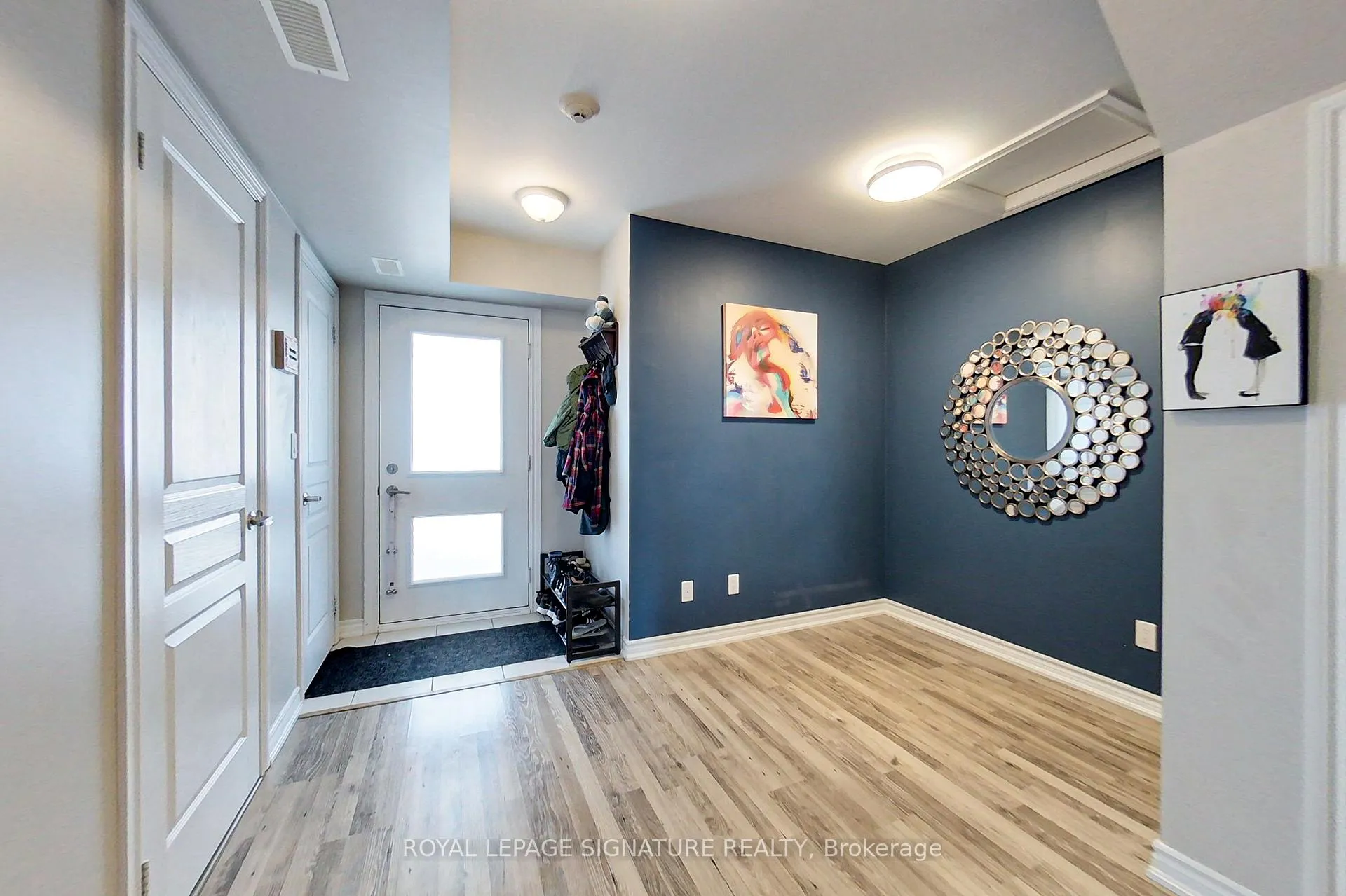 Photo 5 of Unit 304, 7 Anchorage Crescent, Collingwood — HOMEH