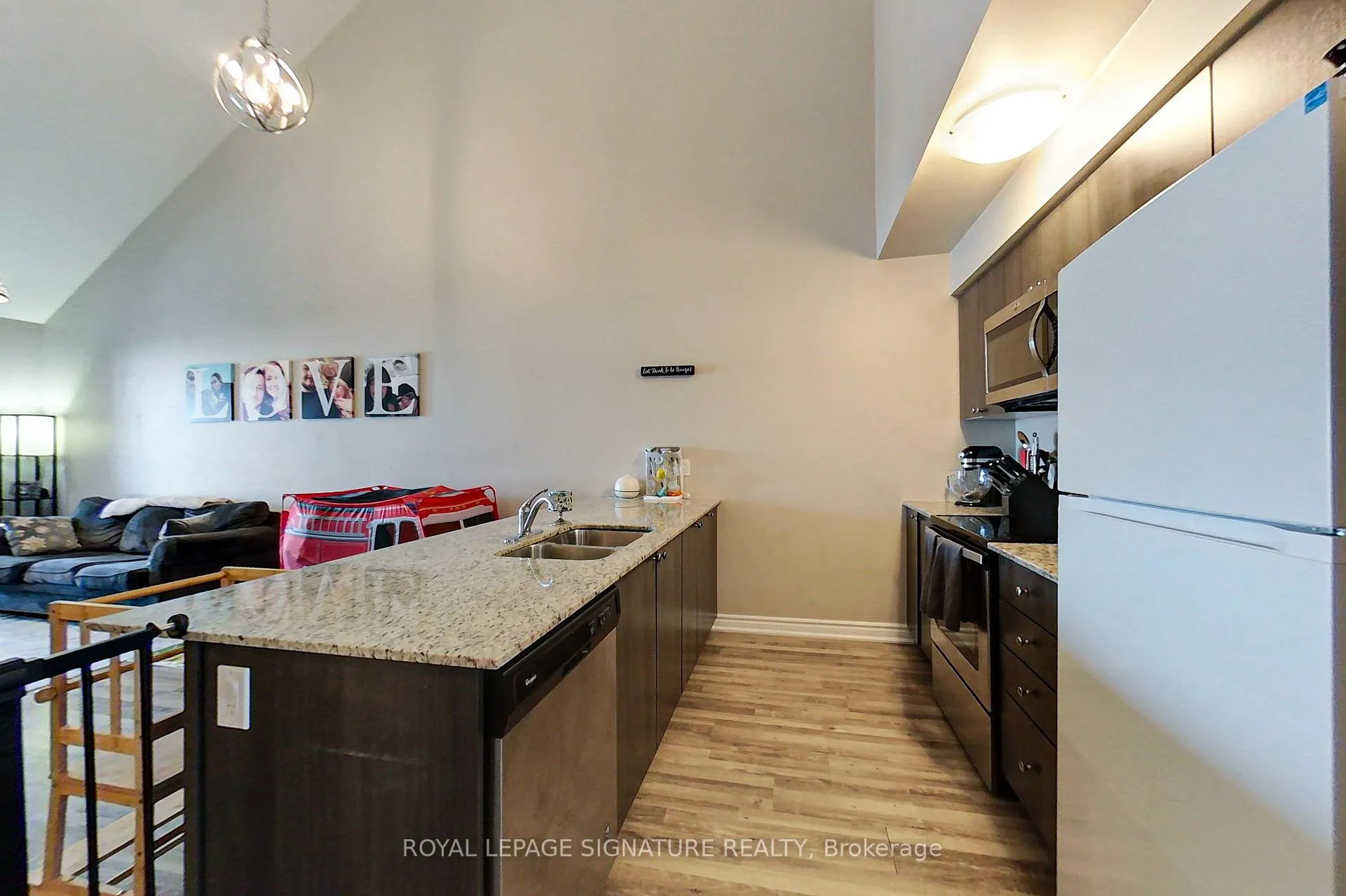 Photo 9 of Unit 304, 7 Anchorage Crescent, Collingwood — HOMEH