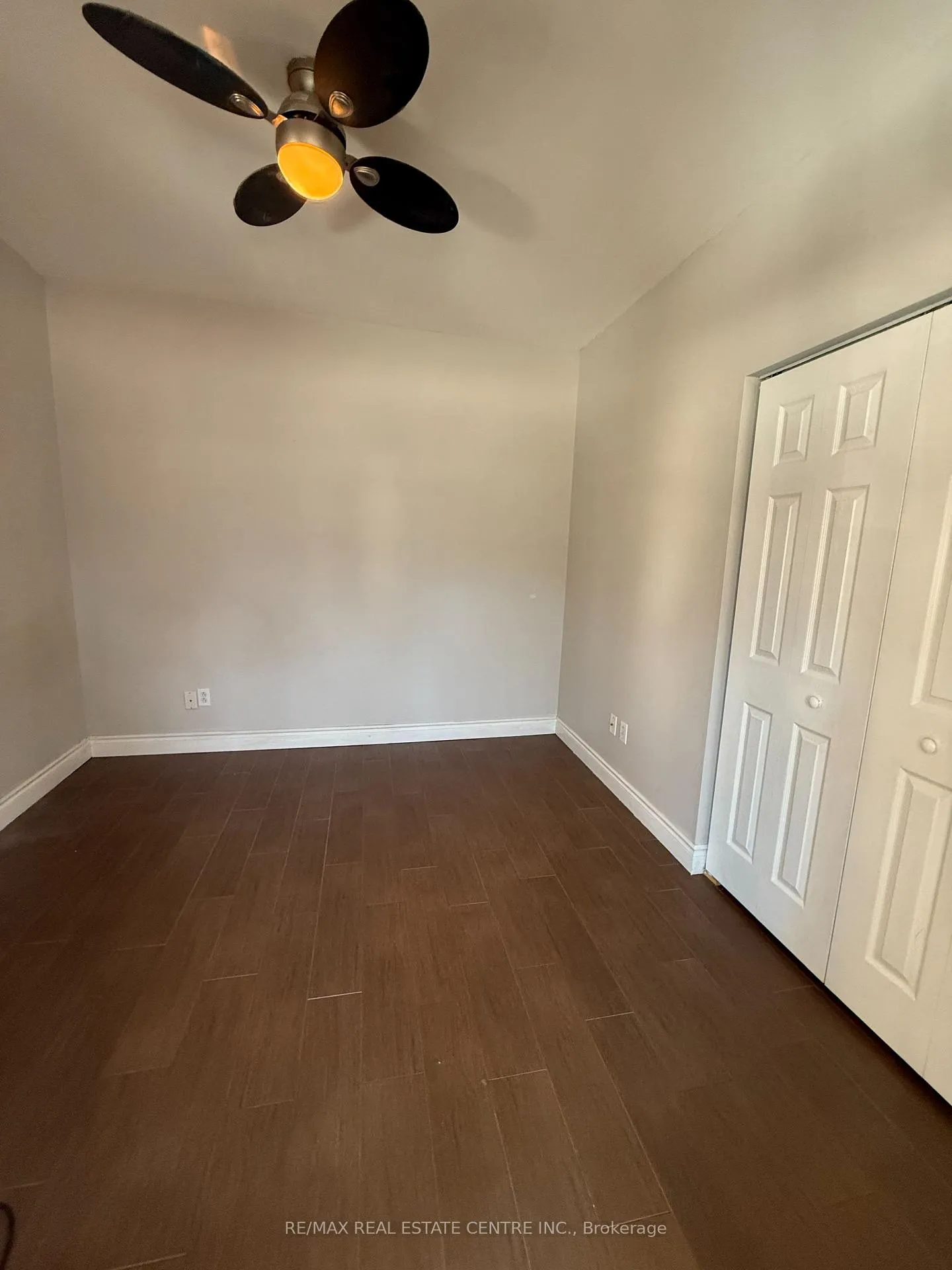 Photo 5 of 947 Main Street E, Hamilton, Stipley — HOMEH