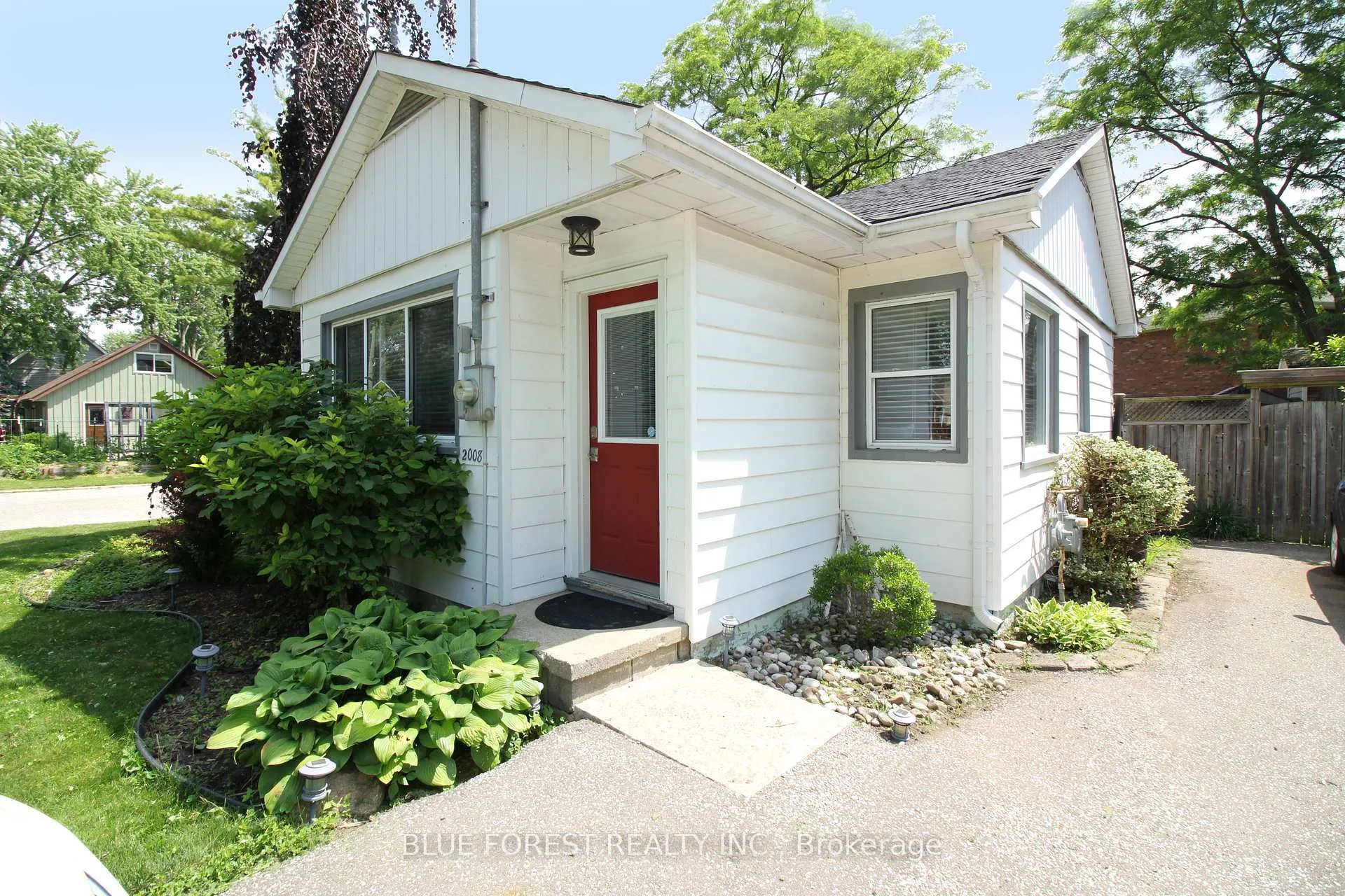 Photo 1 of 2008 Olive Street, Sarnia — HOMEH