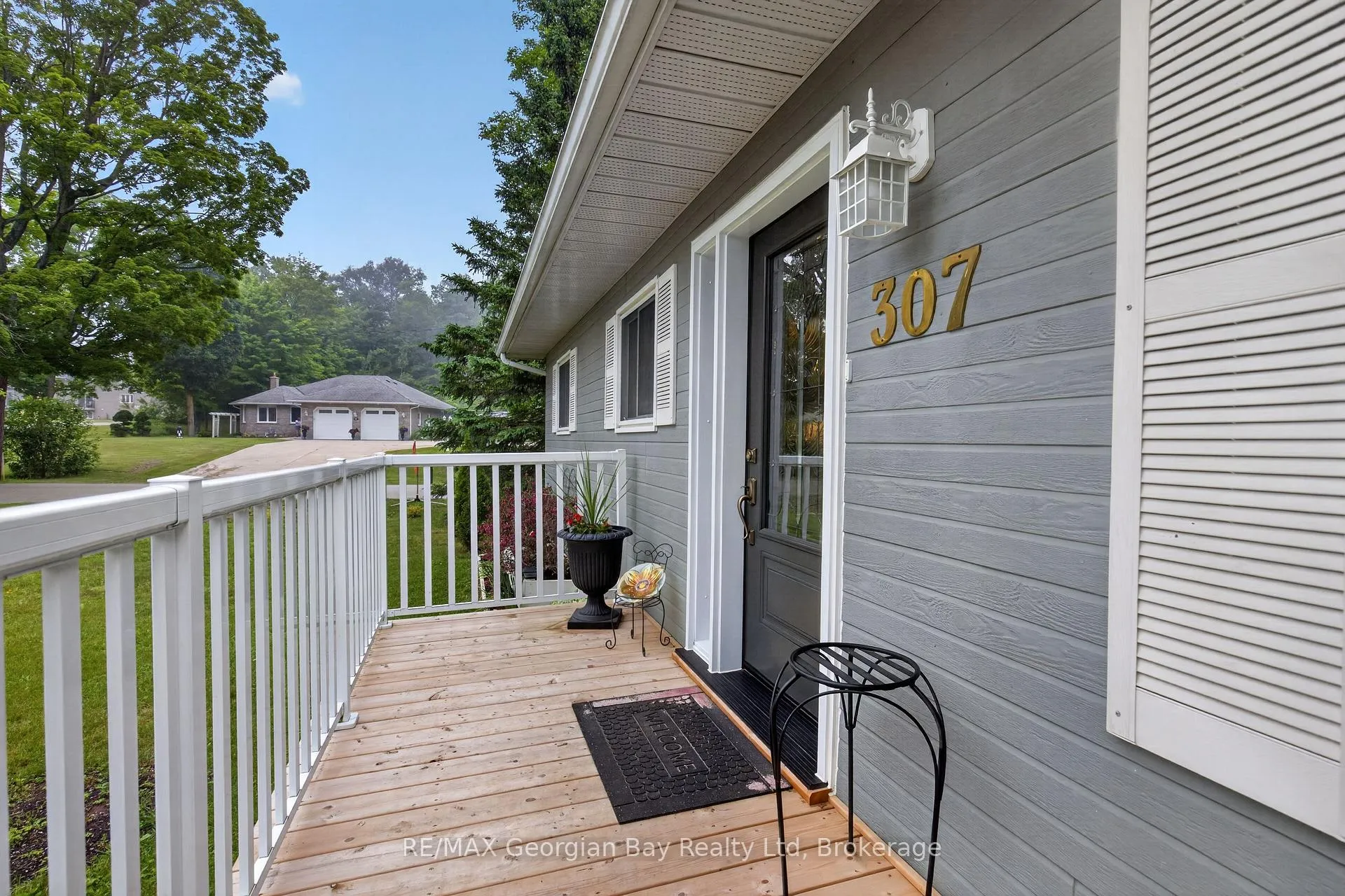 Photo 3 of 307 Balm Beach Road W, Tiny, Rural Tiny — HOMEH
