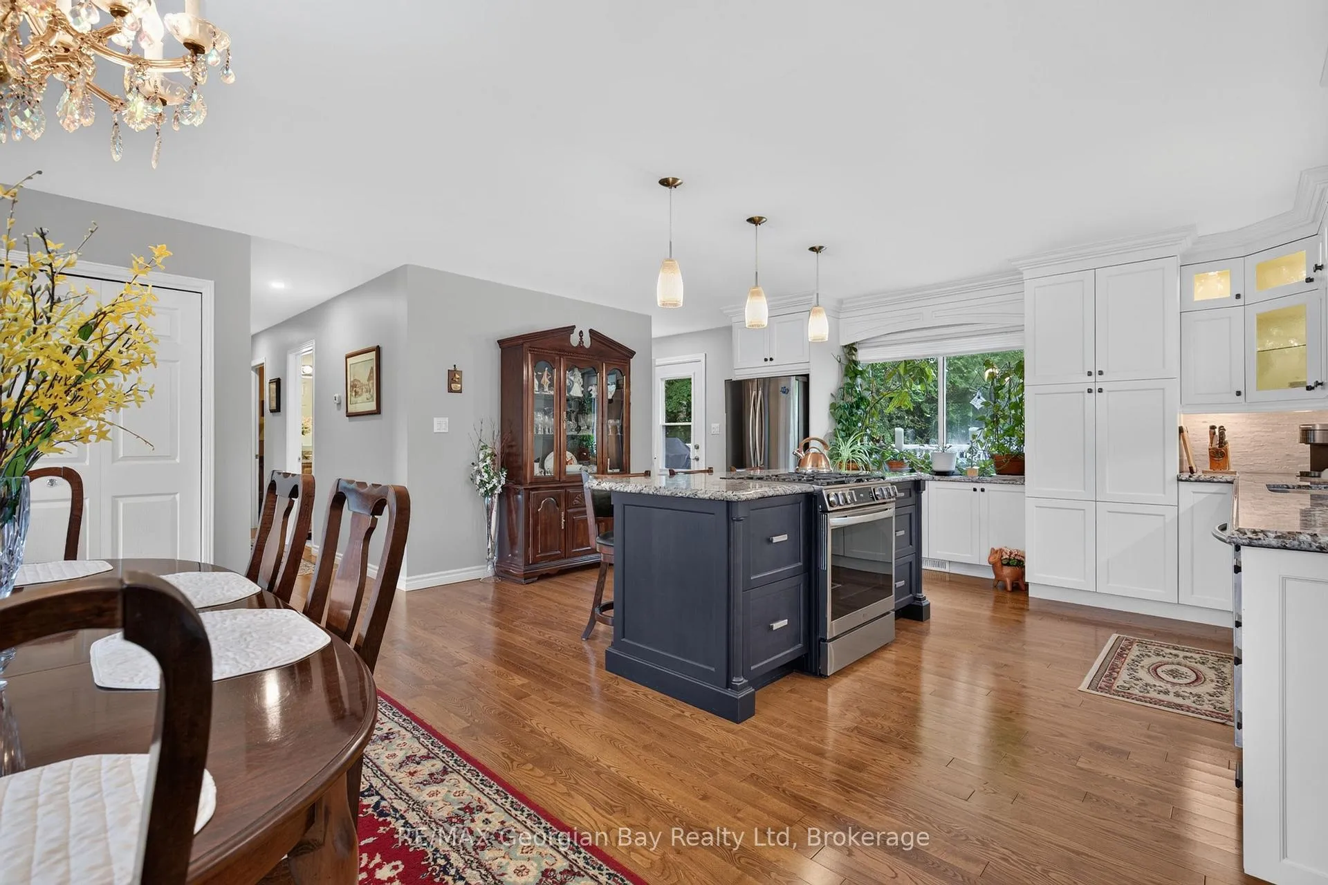 Photo 6 of 307 Balm Beach Road W, Tiny, Rural Tiny — HOMEH