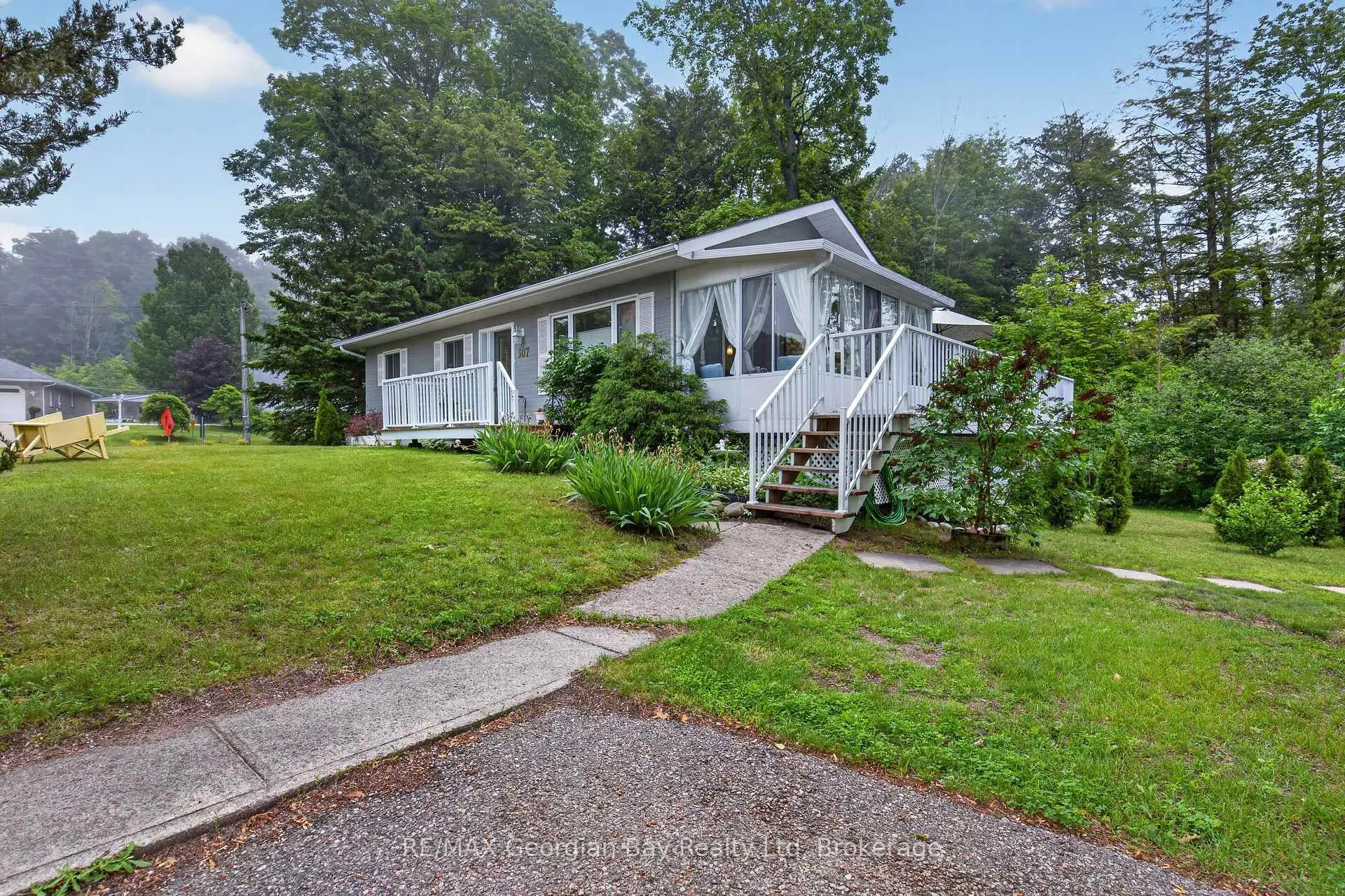 Photo 36 of 307 Balm Beach Road W, Tiny, Rural Tiny — HOMEH