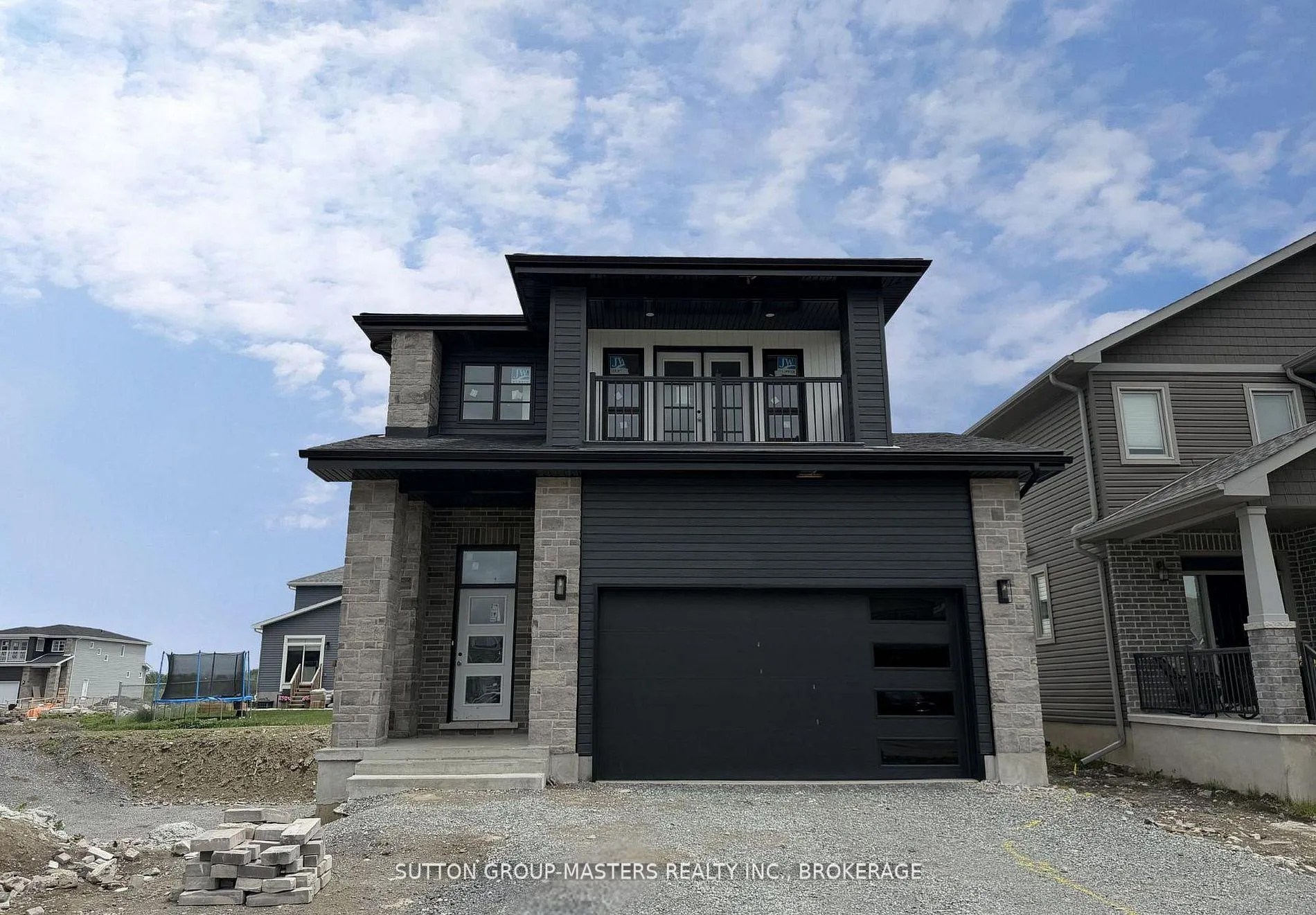 Photo 1 of 109 Pearce Street, Loyalist, Amherstview — HOMEH