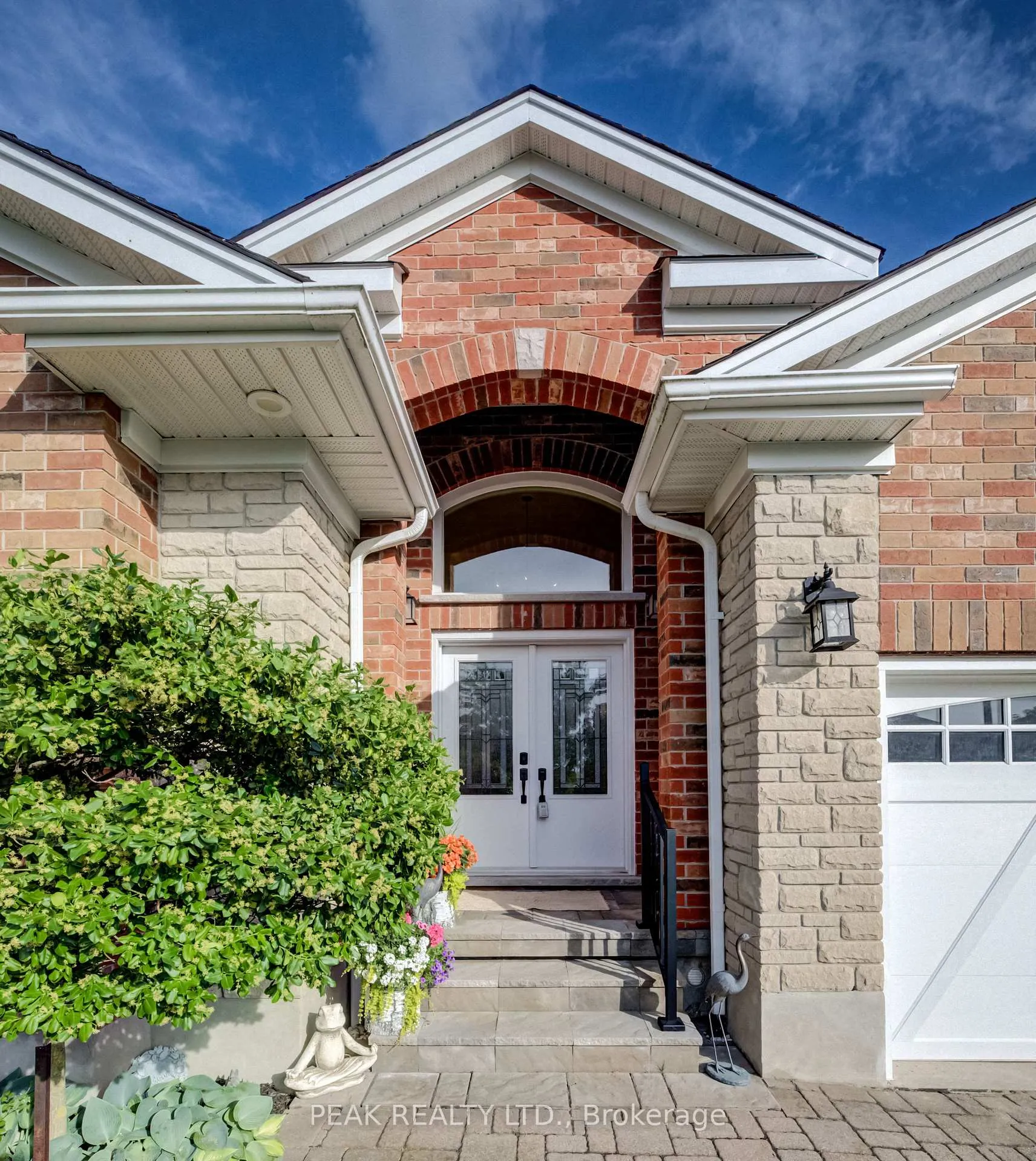 Photo 2 of 14 Stonecroft Way, Wilmot — HOMEH